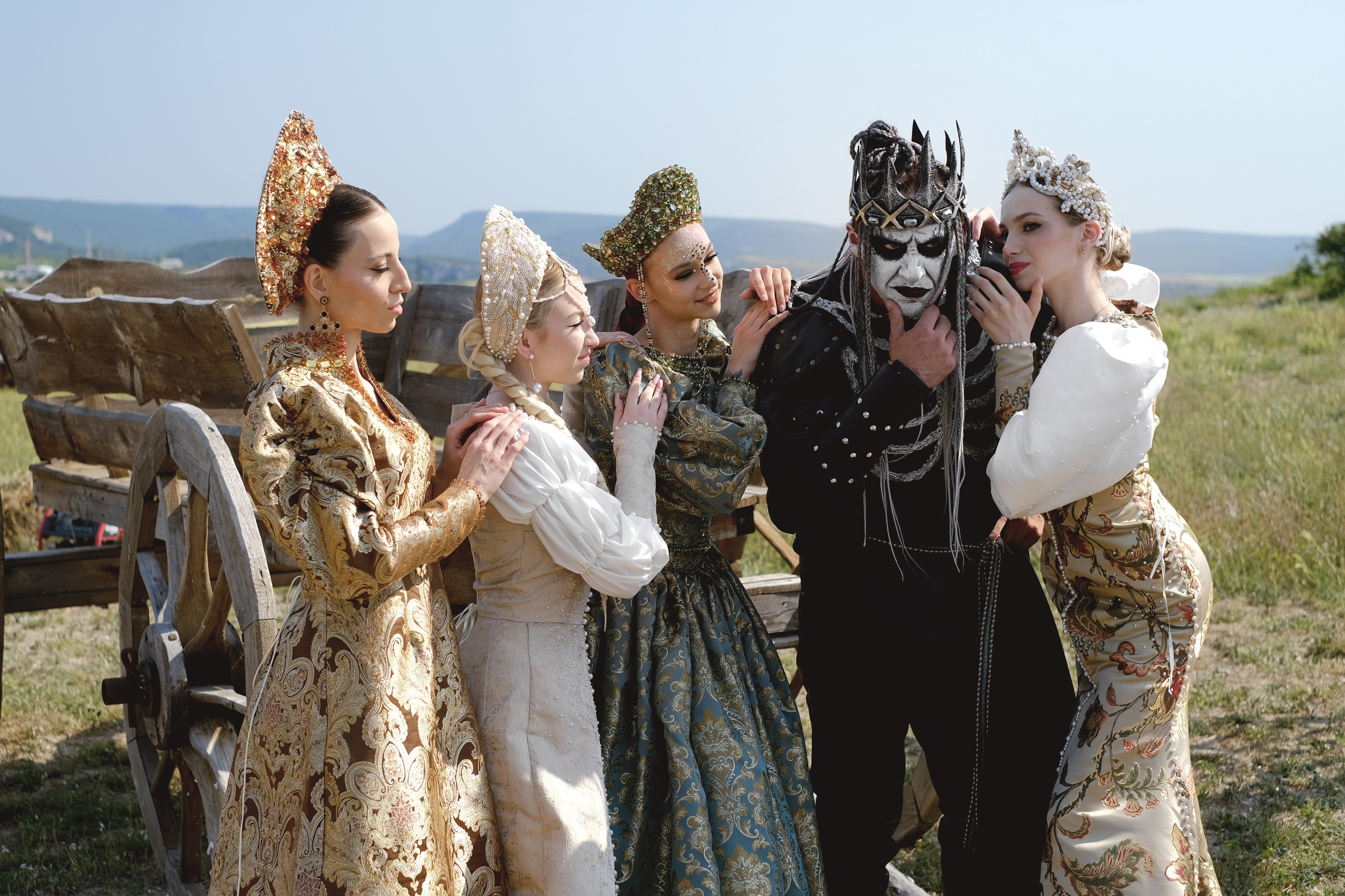 Славянский фестиваль «MARYCROWNS». Профессиональная фотосъемка в Крыму. Натуральные эмоции и живые кадры. Забронируйте дату прямо сейчас!