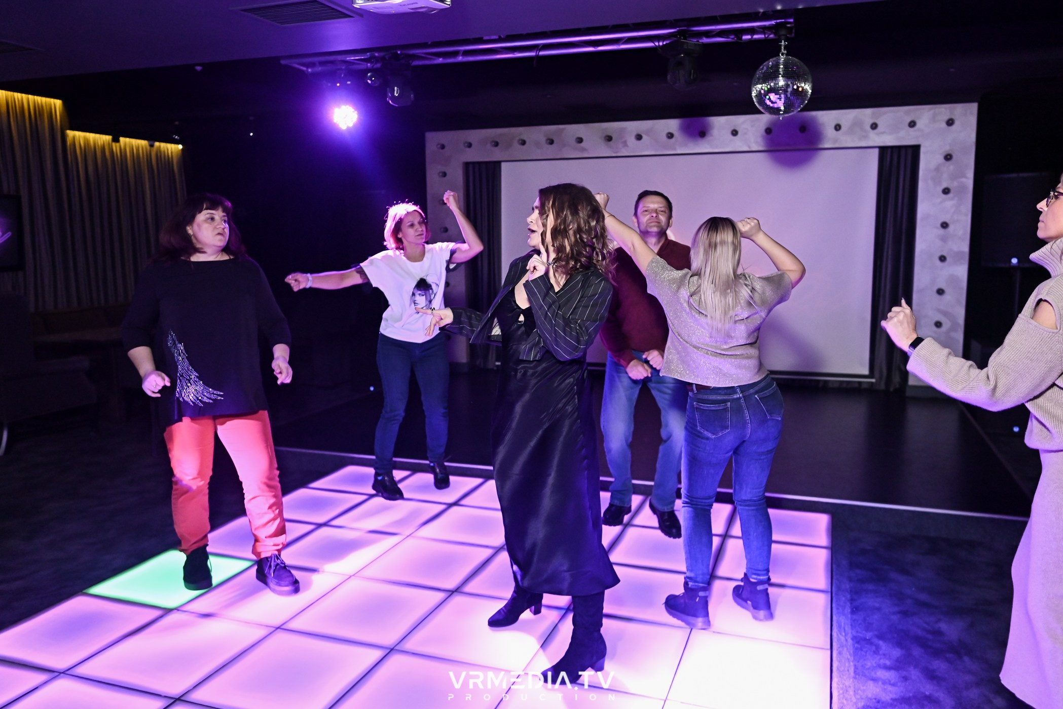 DISCO 00’S в караоке-баре «Volna»