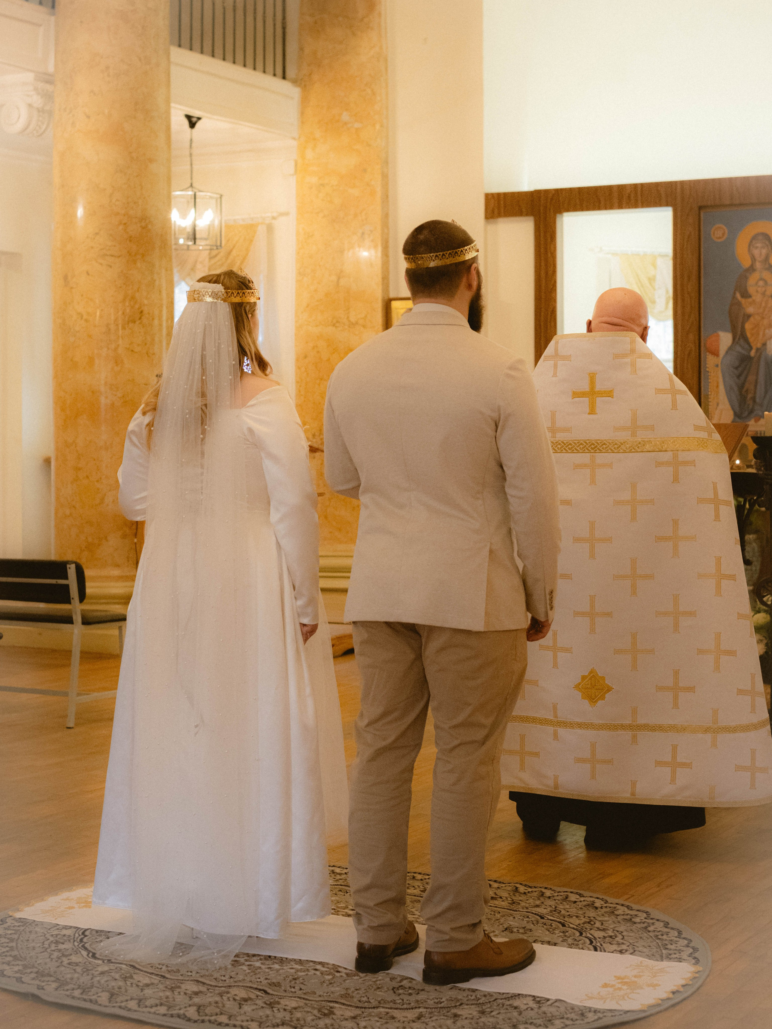 сколько стоит фотограф на венчание