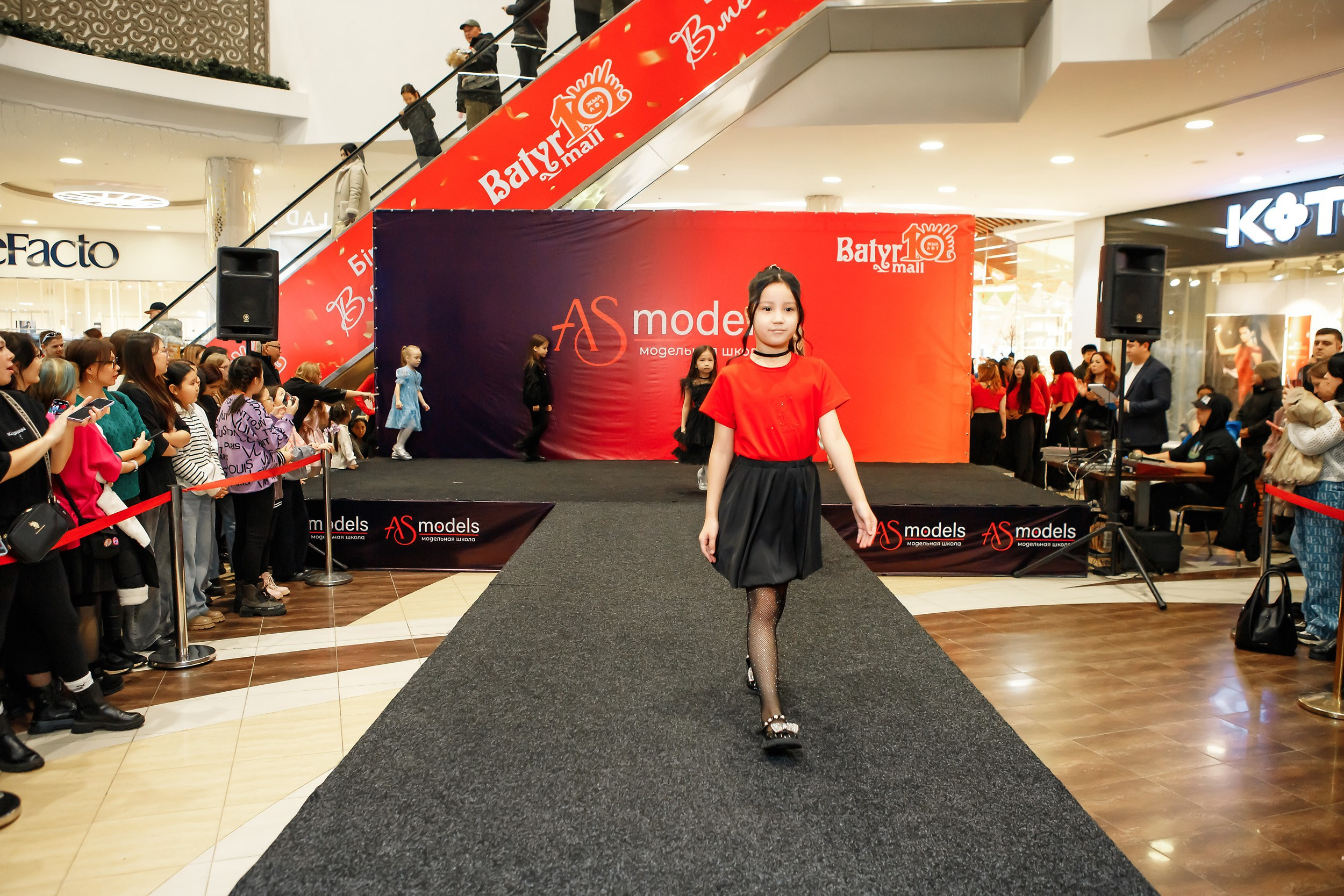 Fashion Show модельной школы AS Models. Кипятком Павлодар