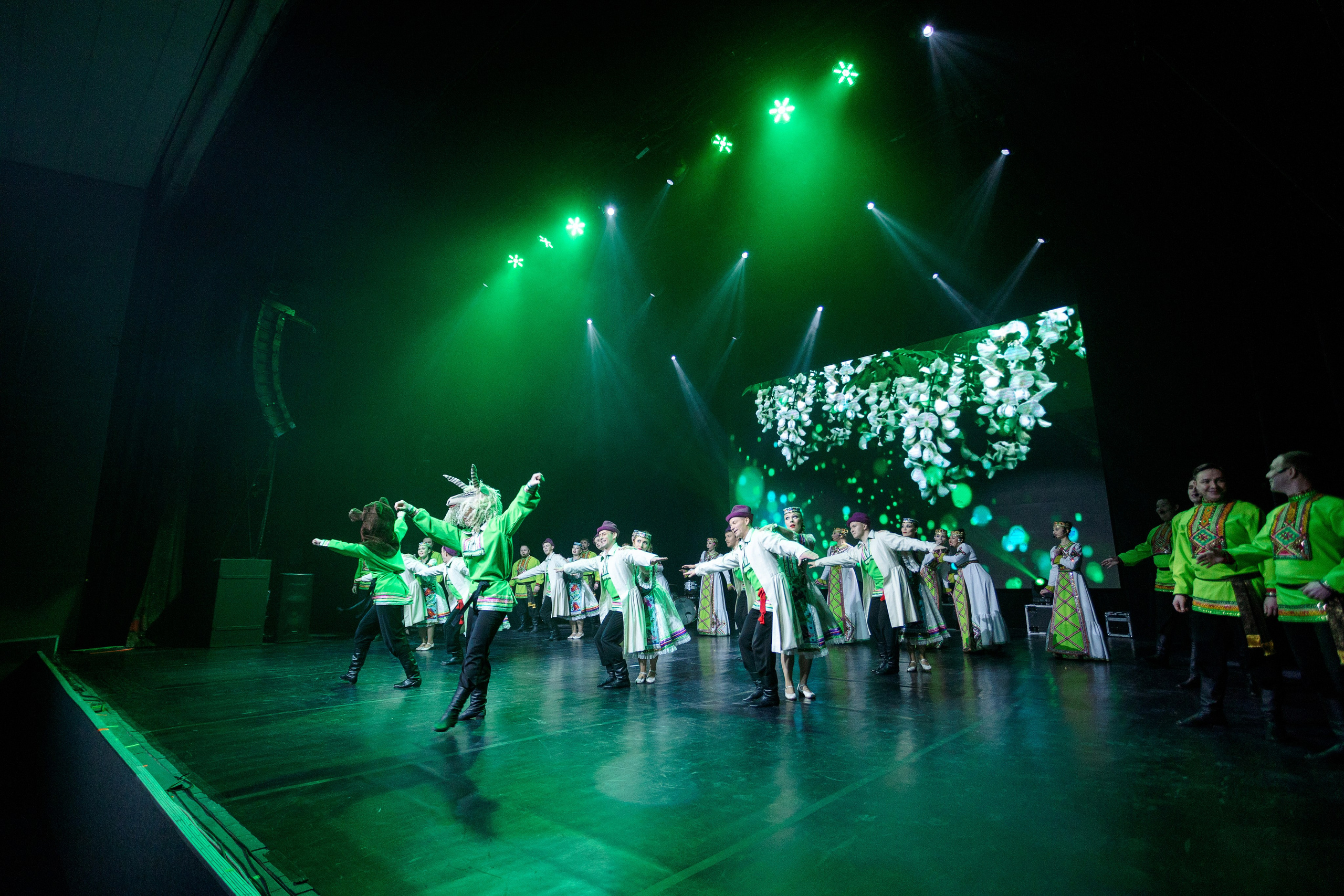 РЕПОРТАЖ: НОВЫЙ ГОД В ДК МЕТАЛЛУРГ. Профессиональный фотограф в Ижевске Леша Петров