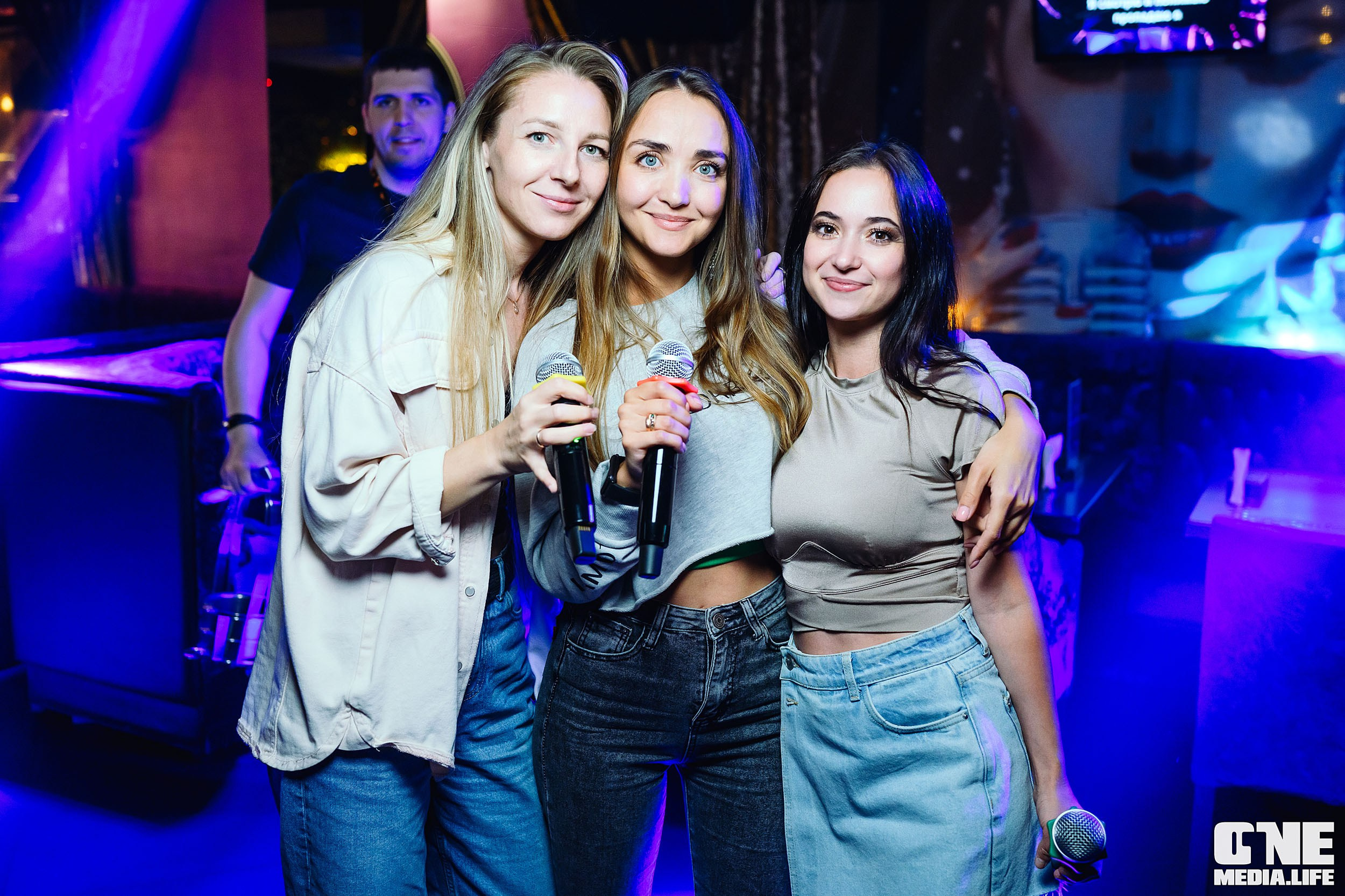 Фоторепортаж из караоке-клуба Эйфория. One Media Life: фоторепортажи, фотоотчеты с мероприятий и заведений