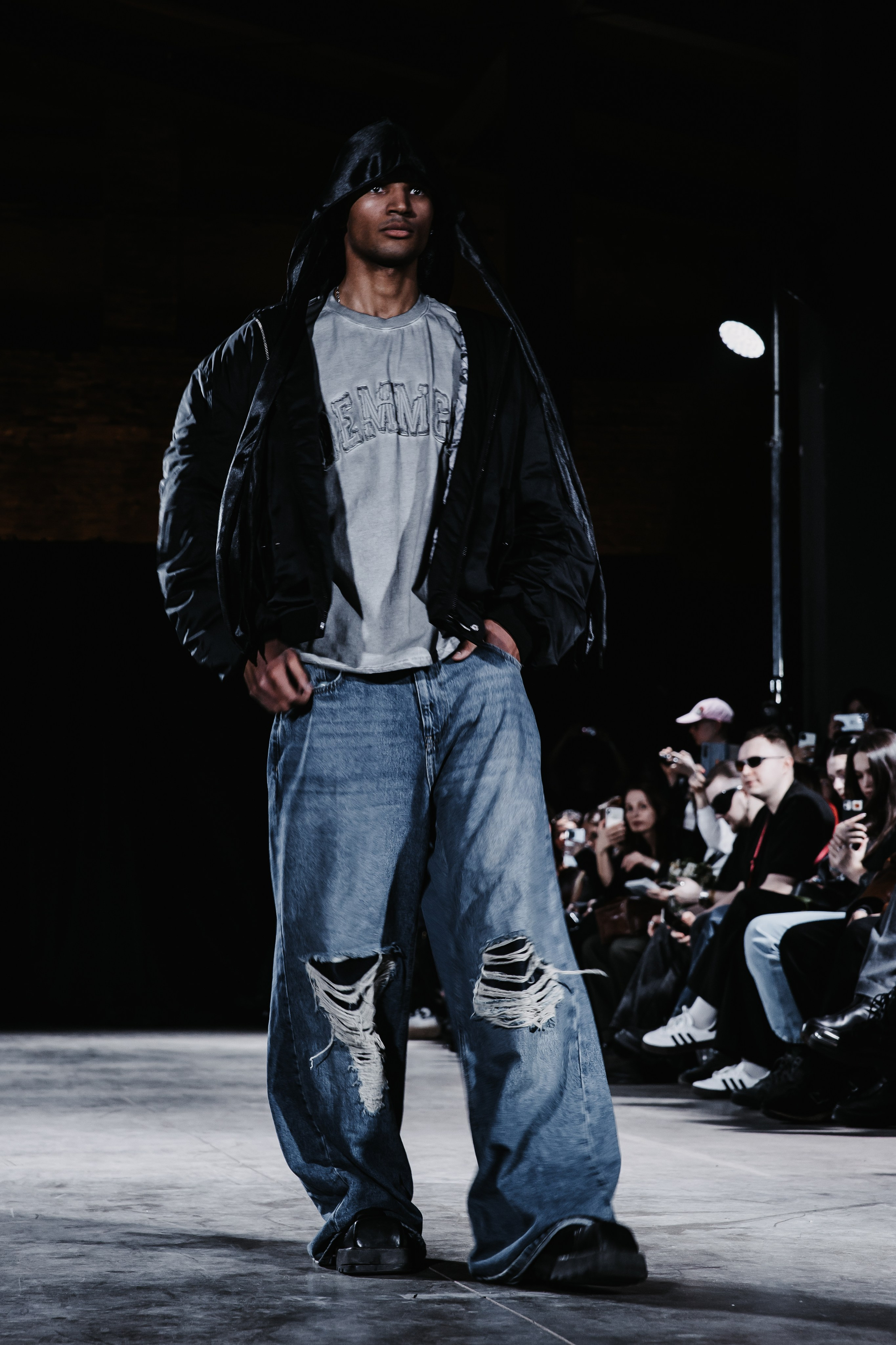 AUXI catwalk андеграунд показ-перфоманс. Фотограф в Санкт-Петербурге Вагнер Юлия