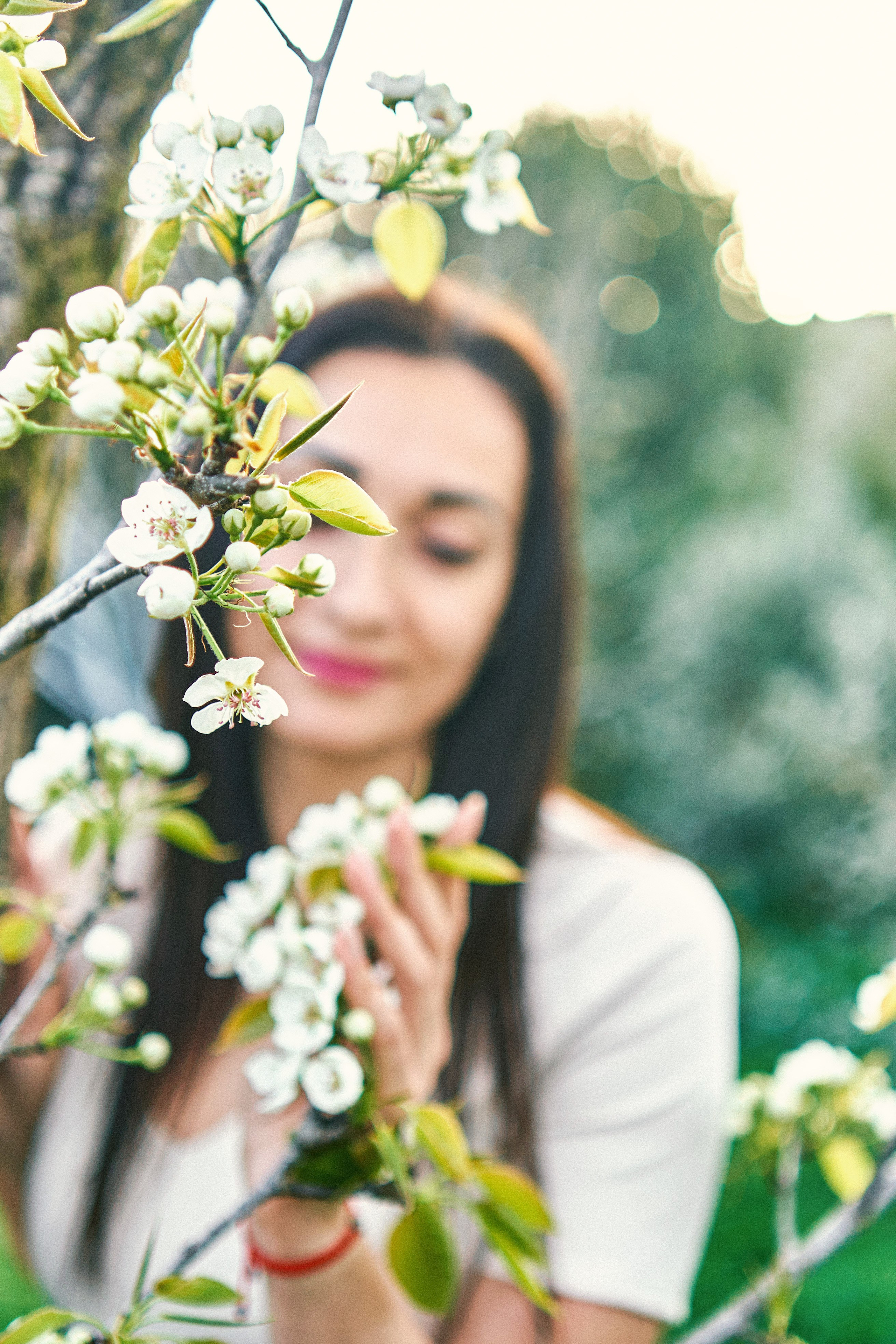Съёмка Оксаны в цветущем саду в Абхазии. Фотограф Абхазия|Цандрипш|Гагра|Сириус|Красная Поляна Артём Большаков