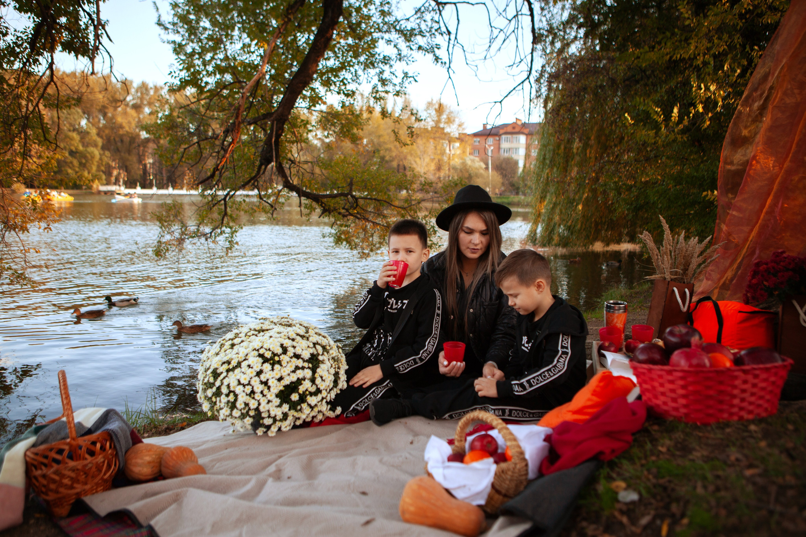 Семейная осенняя фотосессия. Фотограф Ставрополь Пятигорск Елизавета Дарина
