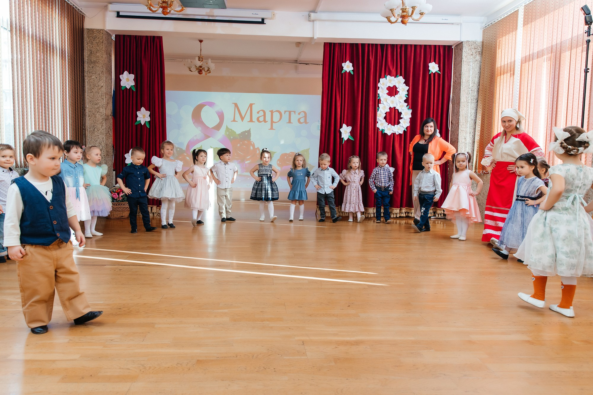 Детский сад № 93 — Утренник (07.03.2023). Свадебный и семейный фотограф Крамар Наталья