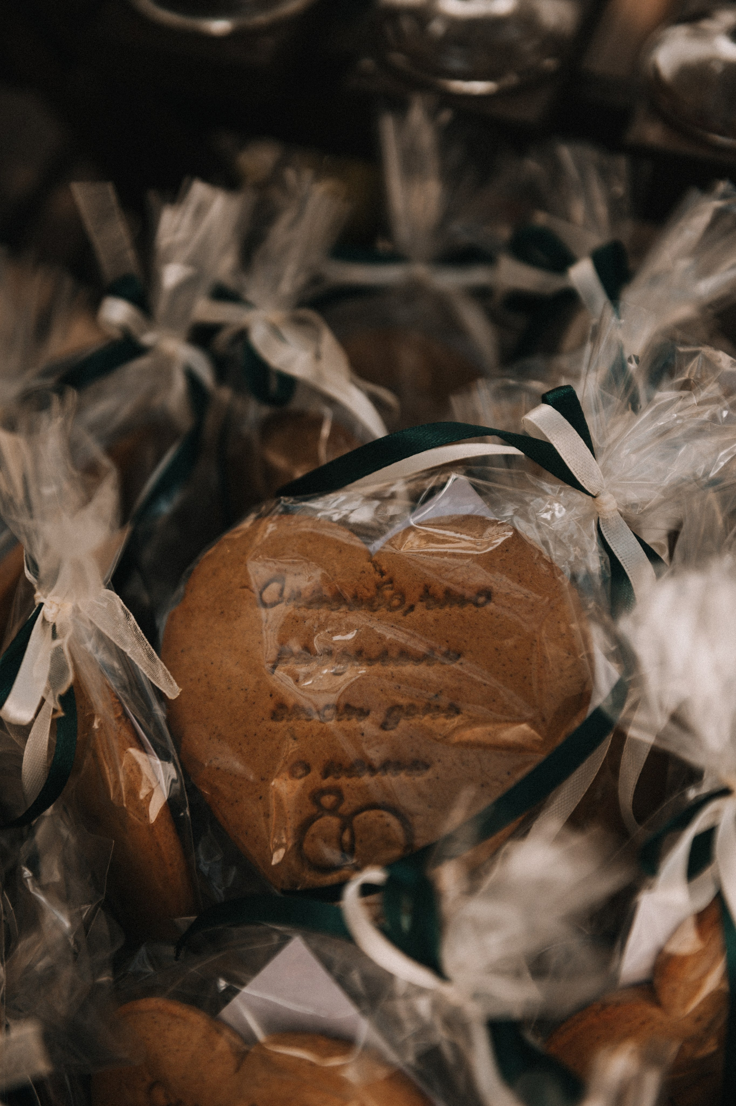 Свадебные фотографии. Фотограф в Барнауле Дарья Бутурлакина. Люби.Цени.Касайся