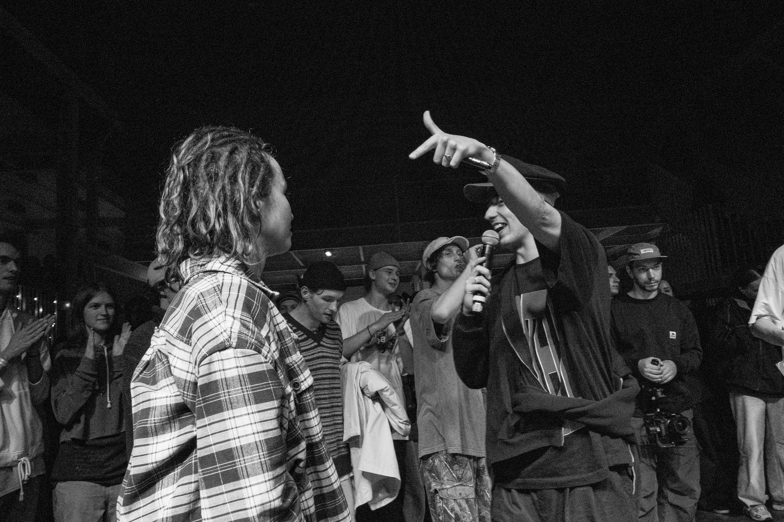 LORDS OF THE UNDERGROUND 27/10/25 (@youlovebu). Соня бу тебя сфоткала