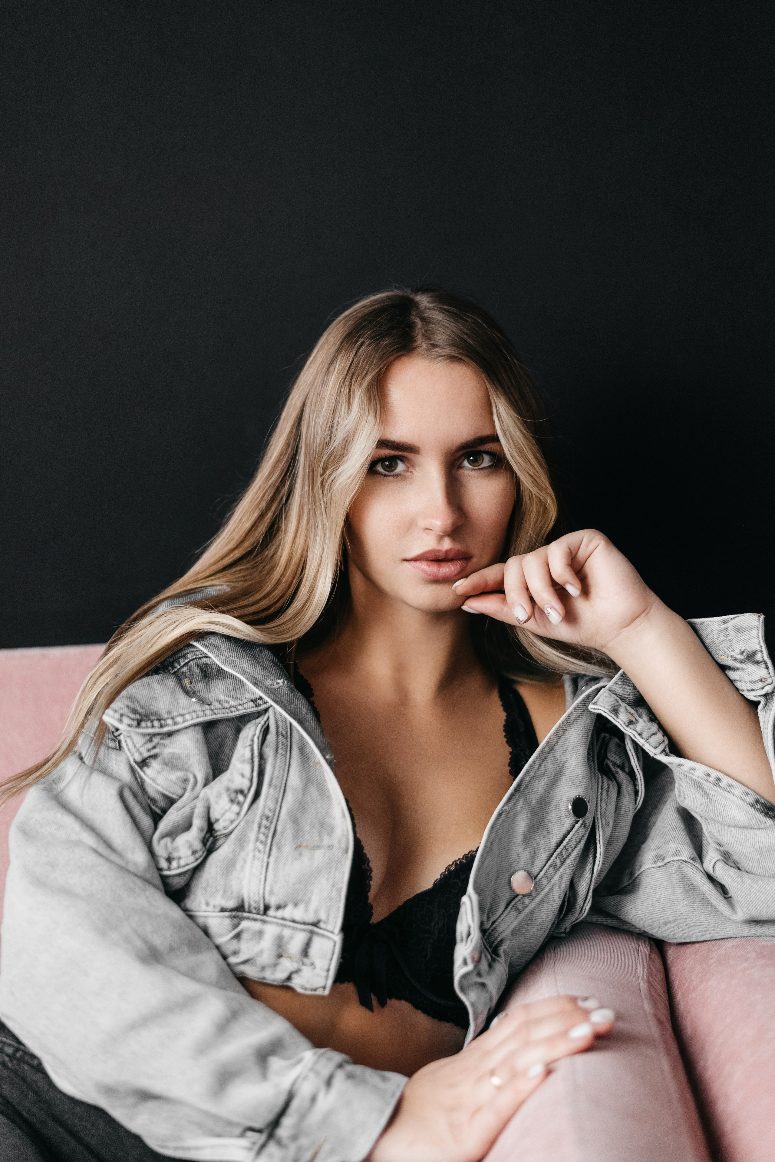 куда деть руки на фото