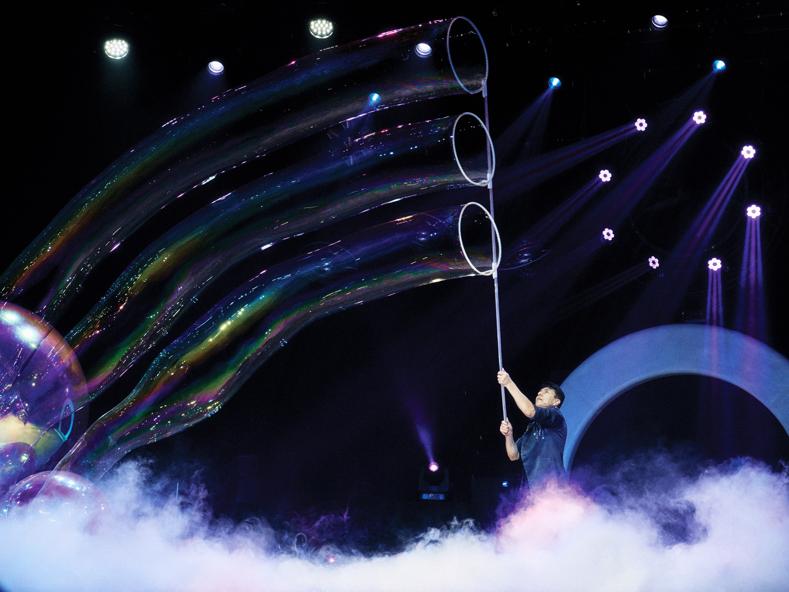 Ozon Bubble Show, Dollywood, Tennessy USA, July — August 2024. Фотограф, визуальный артист, режиссер коротких фильмов в Нови Сад Жанна Тюгай