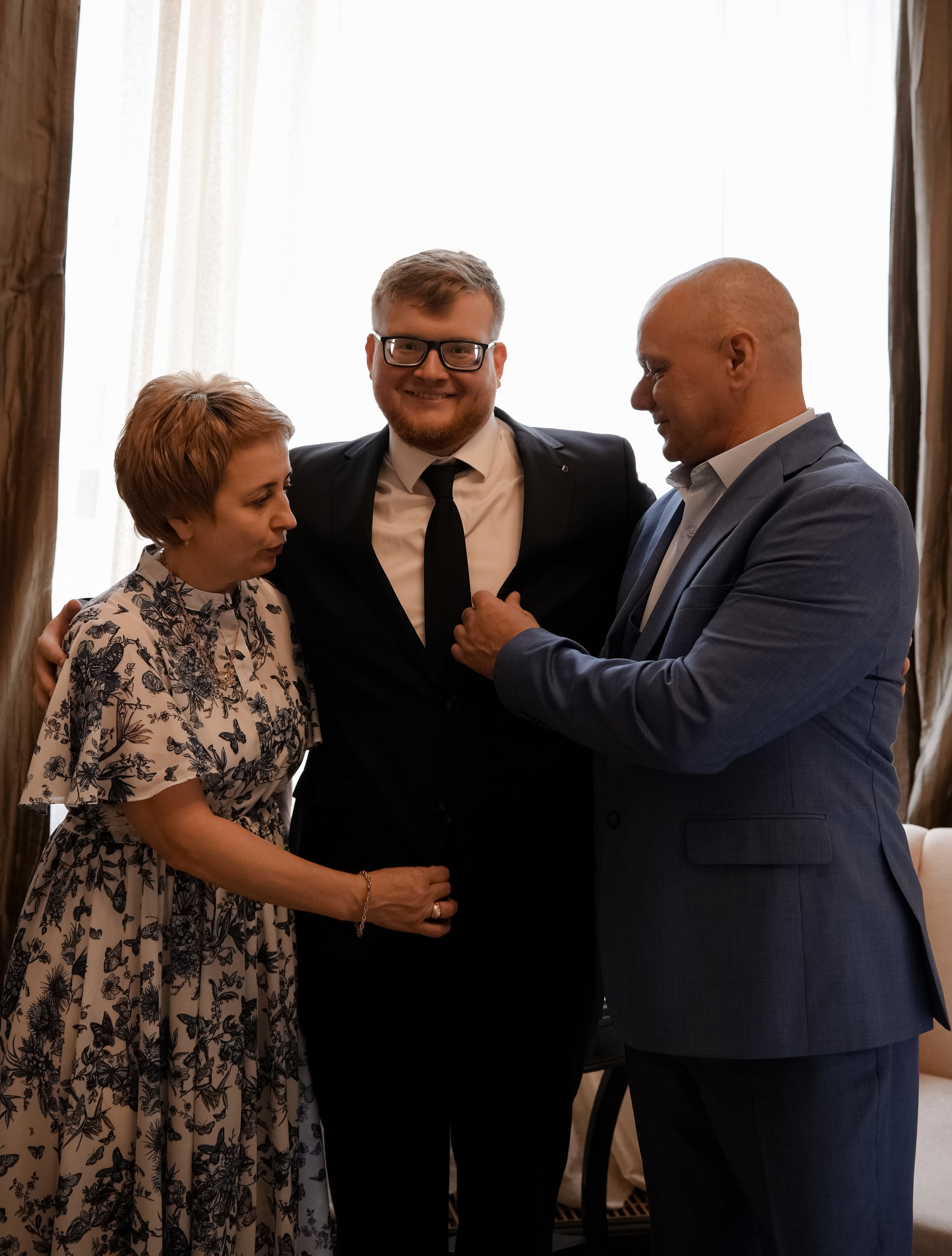 Свадебная Фотосессия утра невесты и жениха в отеле St.Regis и прогулка в усадьбе Царицыно