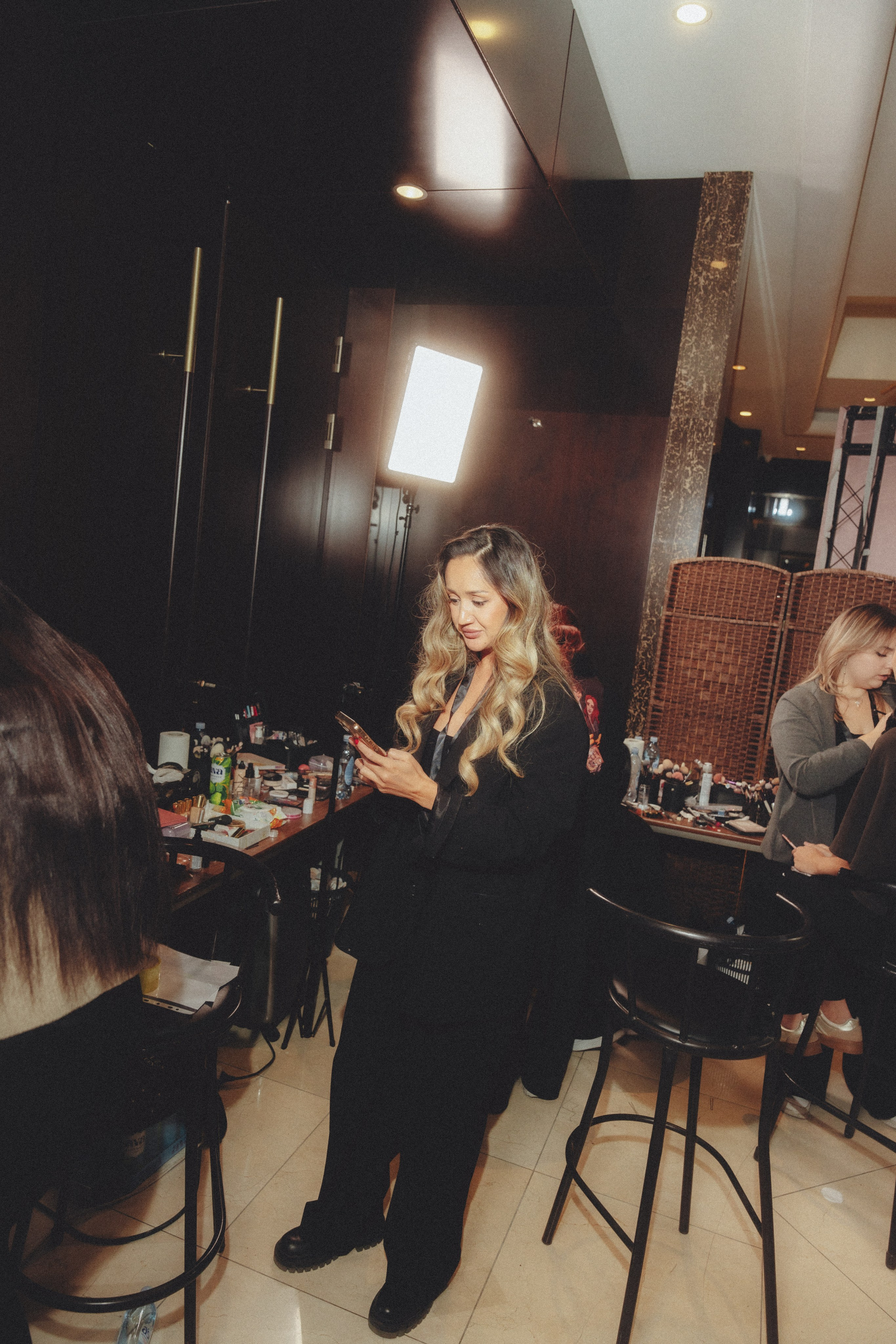 VISA FASHION WEEK ALMATY SS26 / BACKSTAGE ZONE