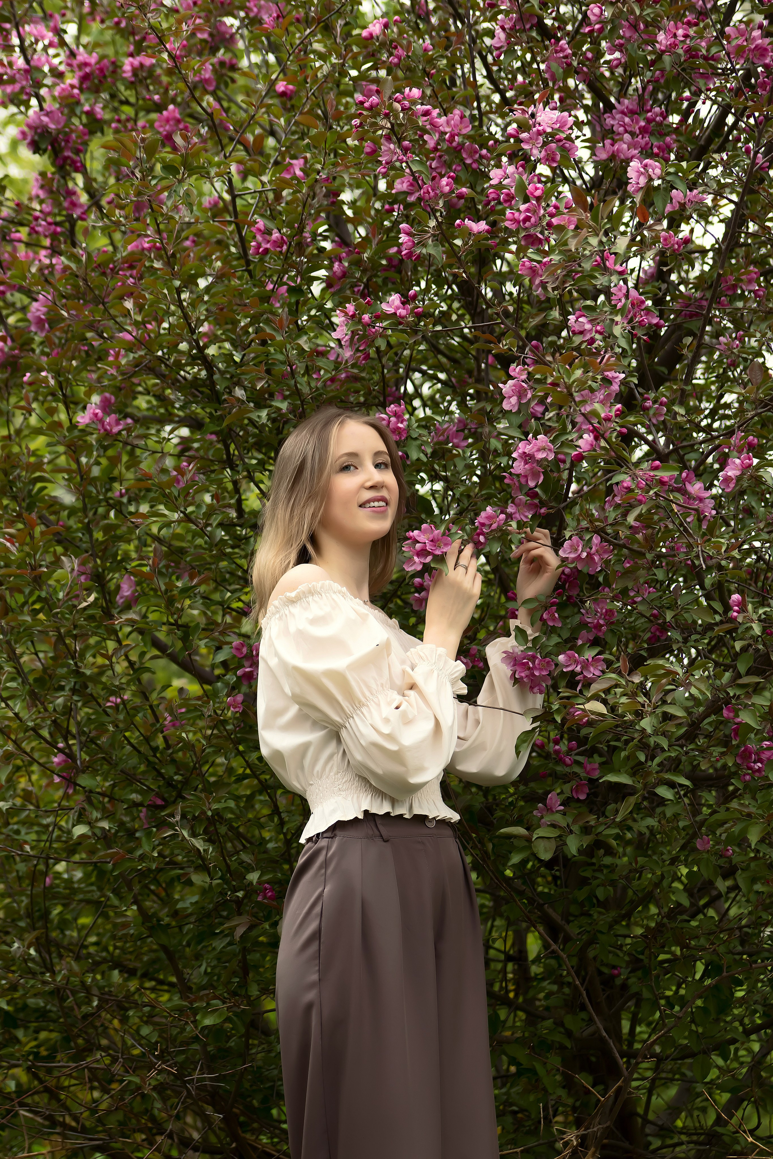 Индивидуальная фотосессия на цветении. Детский и семейный фотограф Кемерово Антонина Семеркова!