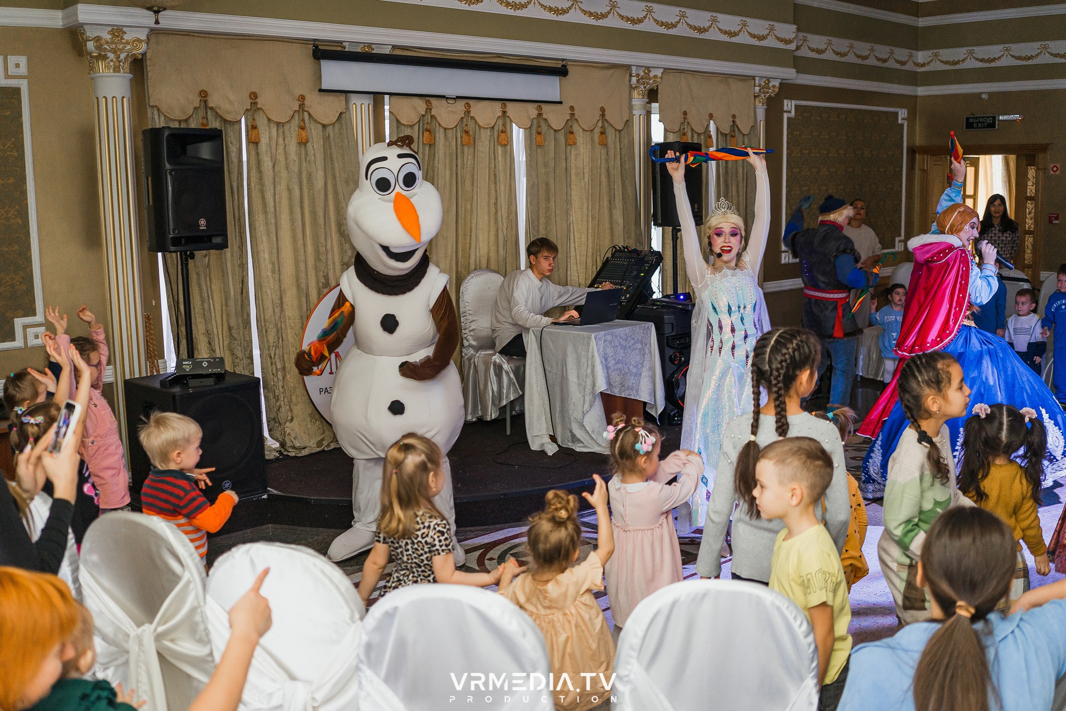 ХОЛОДНОЕ СЕРДЦЕ в ресторане «Империя»