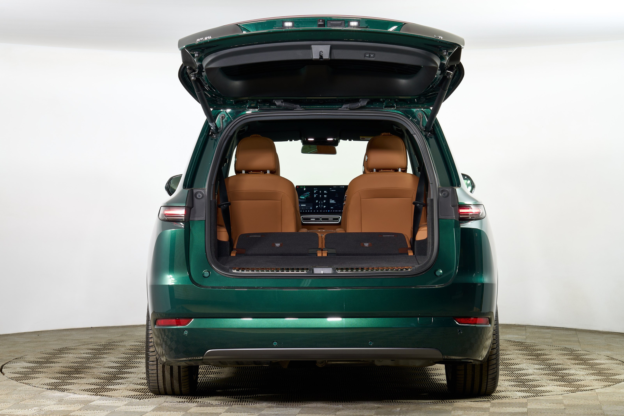 Lixiang L9. Фотограф Николай Прокофьев модельные тесты в Москве