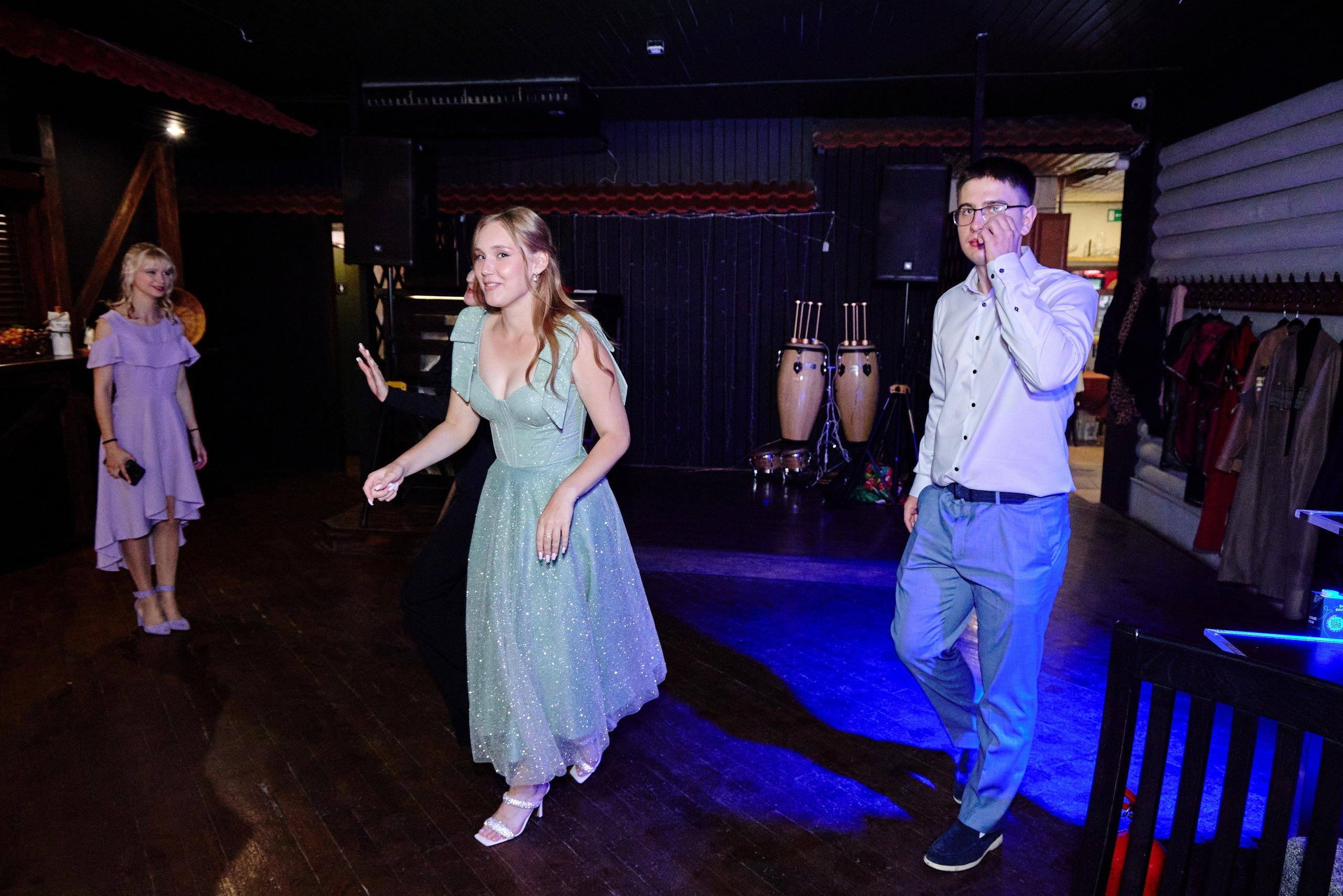 Выпускной 35 Сош. Фотограф Выпускные альбомы Таганрог Сергей Коробченко