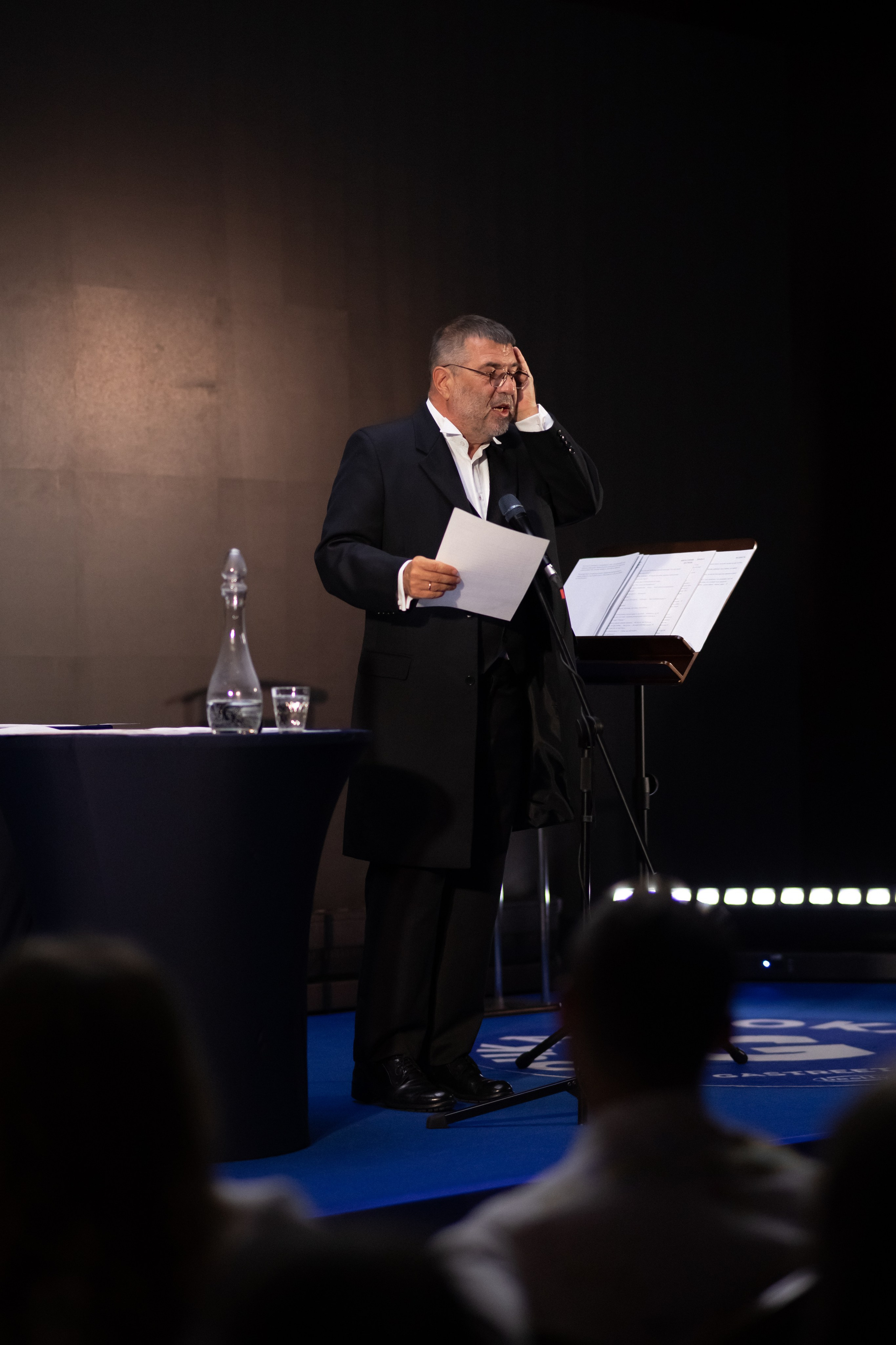 ЕВГЕНИЙ ГРИШКОВЕЦ [СПЕКТАКЛЬ]. Арина Тамочкина. Фотограф Краснодарю