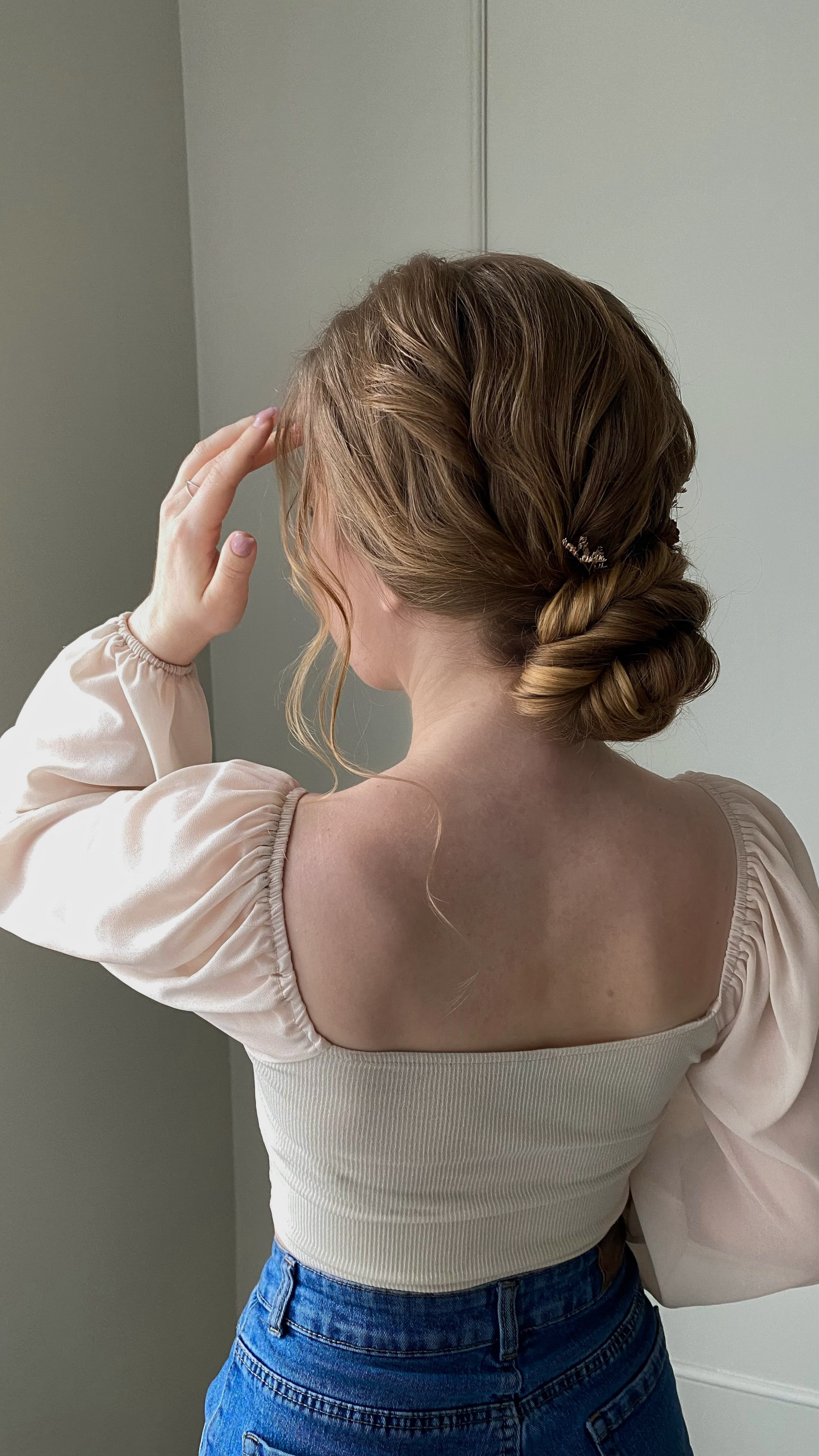 Собранные прически. Свадебный стилист по прическам и макияжу в Ростове-на-Дону Даниэла Дар