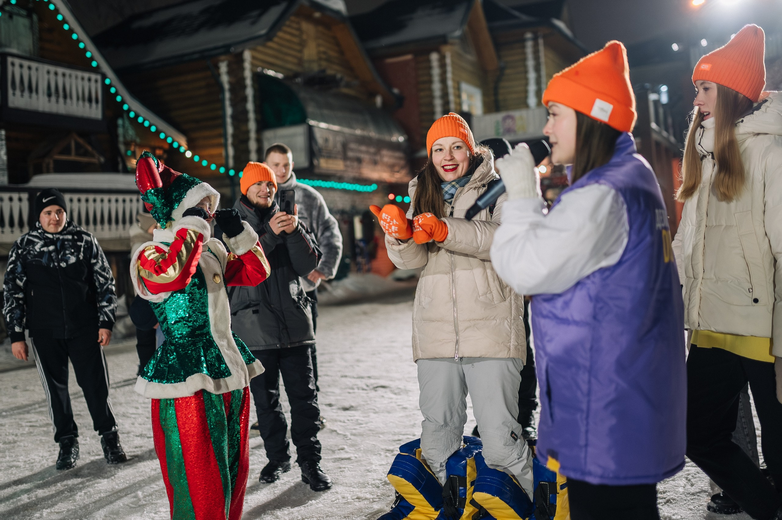 Награждение волонтерского корпуса 650-летия города Киров. Репортажный фотограф в Кирове Александр Лутошкин