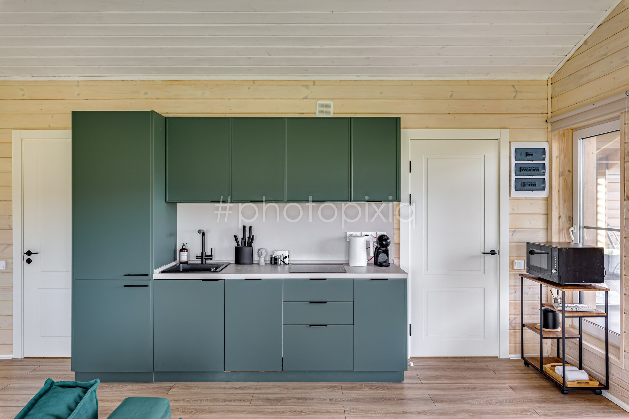 Съёмка загородного дома для аренды в ДПК Большие Всходы. Интерьерная съёмка и виртуальные туры — Интерьерный фотограф Кузнецов Сергей (photopixiq)