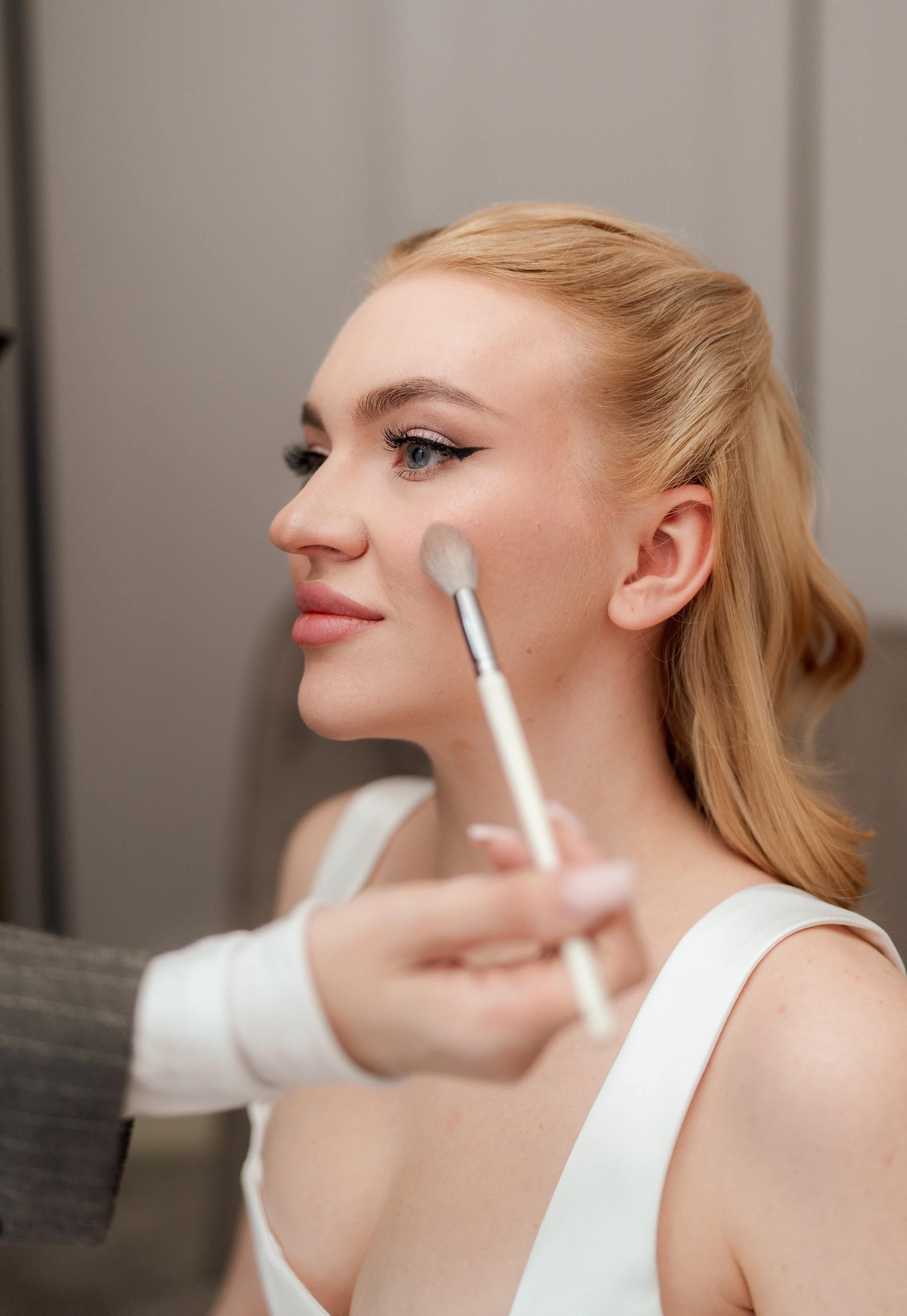 Алиса и Влад. Полный свадебный день (утро, усадьба, прогулка, выездная регистрация, банкет). Дата съемки 26.04.2025. Свадебный фотограф Москва