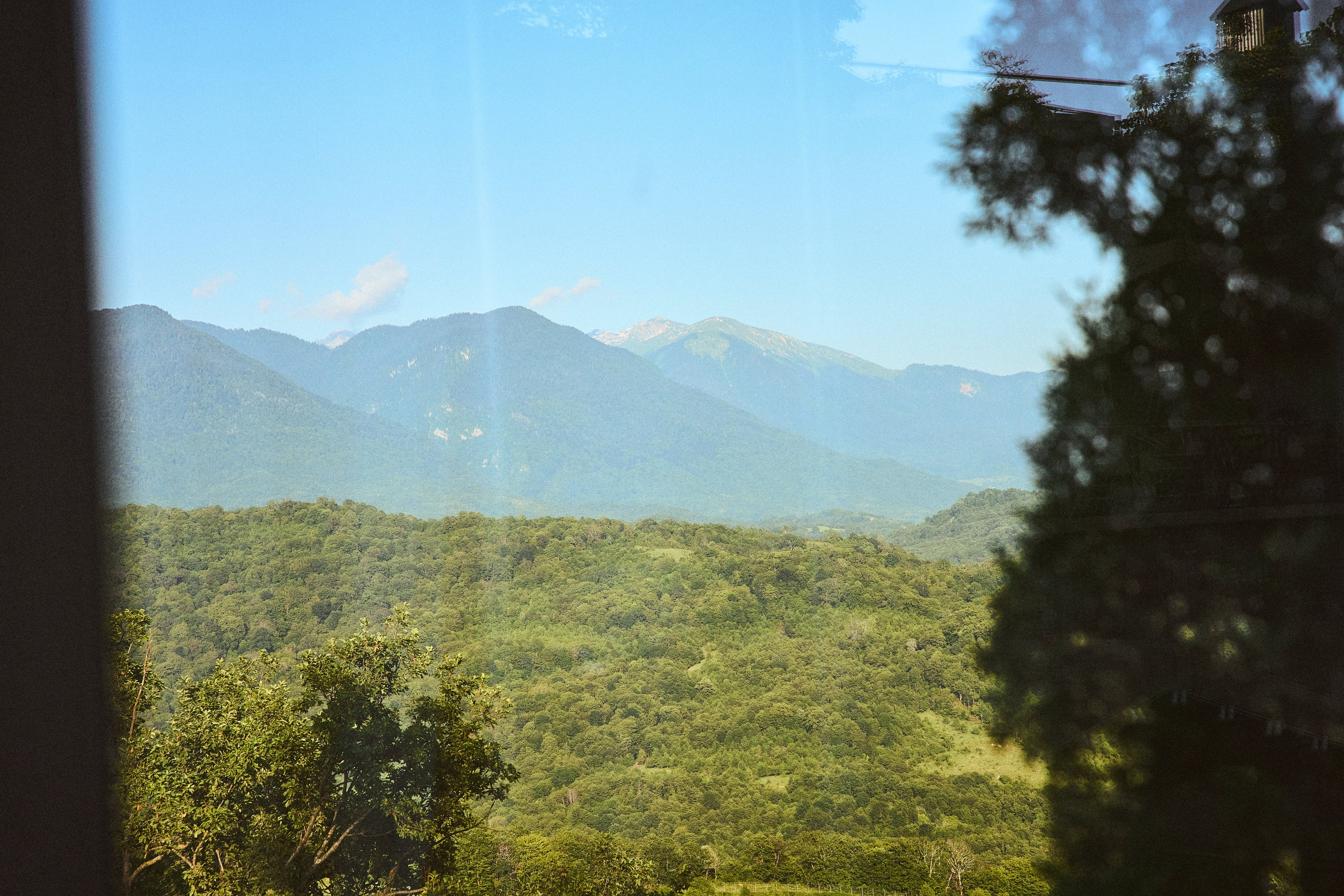 Съемки интерьера глэмпинга Светогорье. Индивидуальный фотограф в Сочи Владимир Чудинов