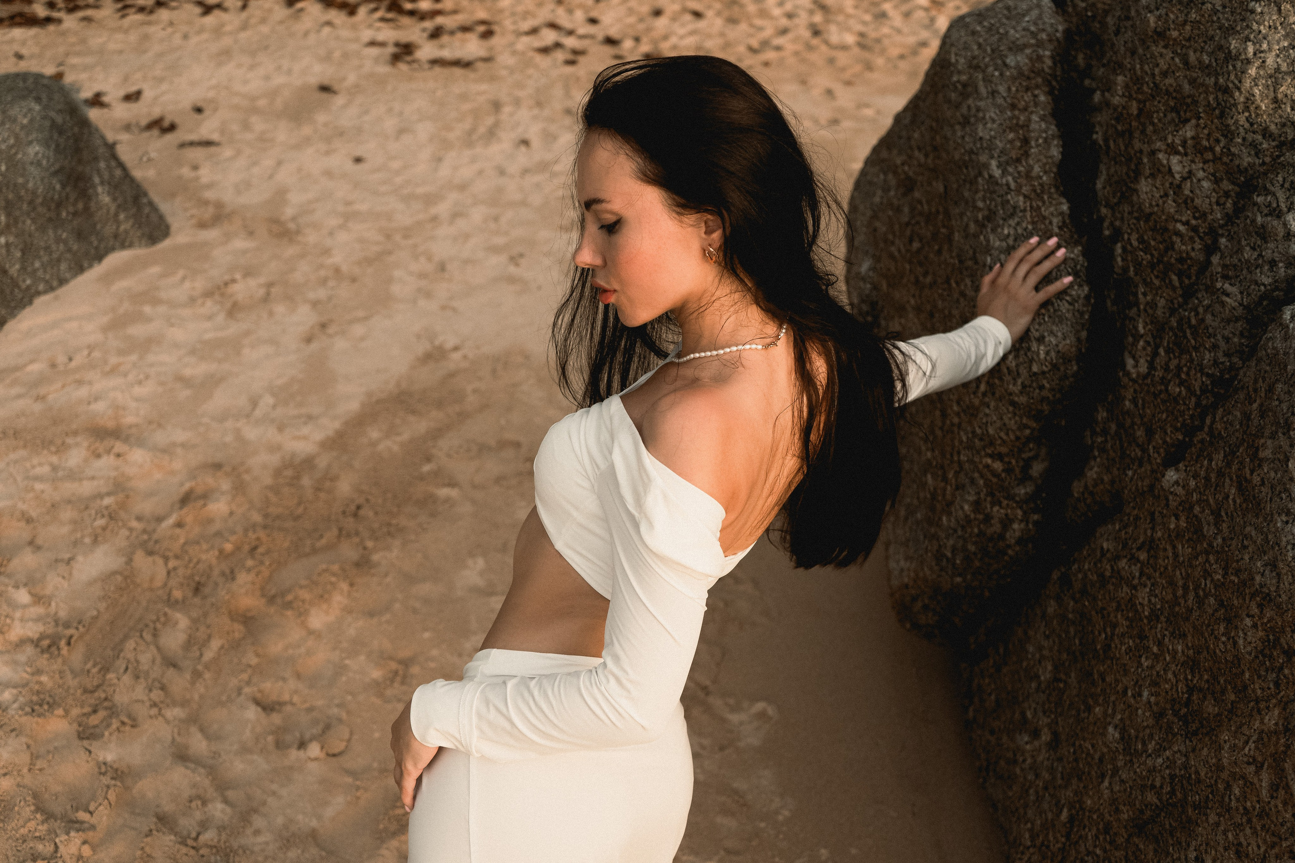 Эмоциональный портрет на Пхукете — искусство вашего образа, эмоций и красоты в виде индивидуальной фотосессии. Ян Долматов — фотограф, видеограф и продюсер на Пхукете, Таиланд