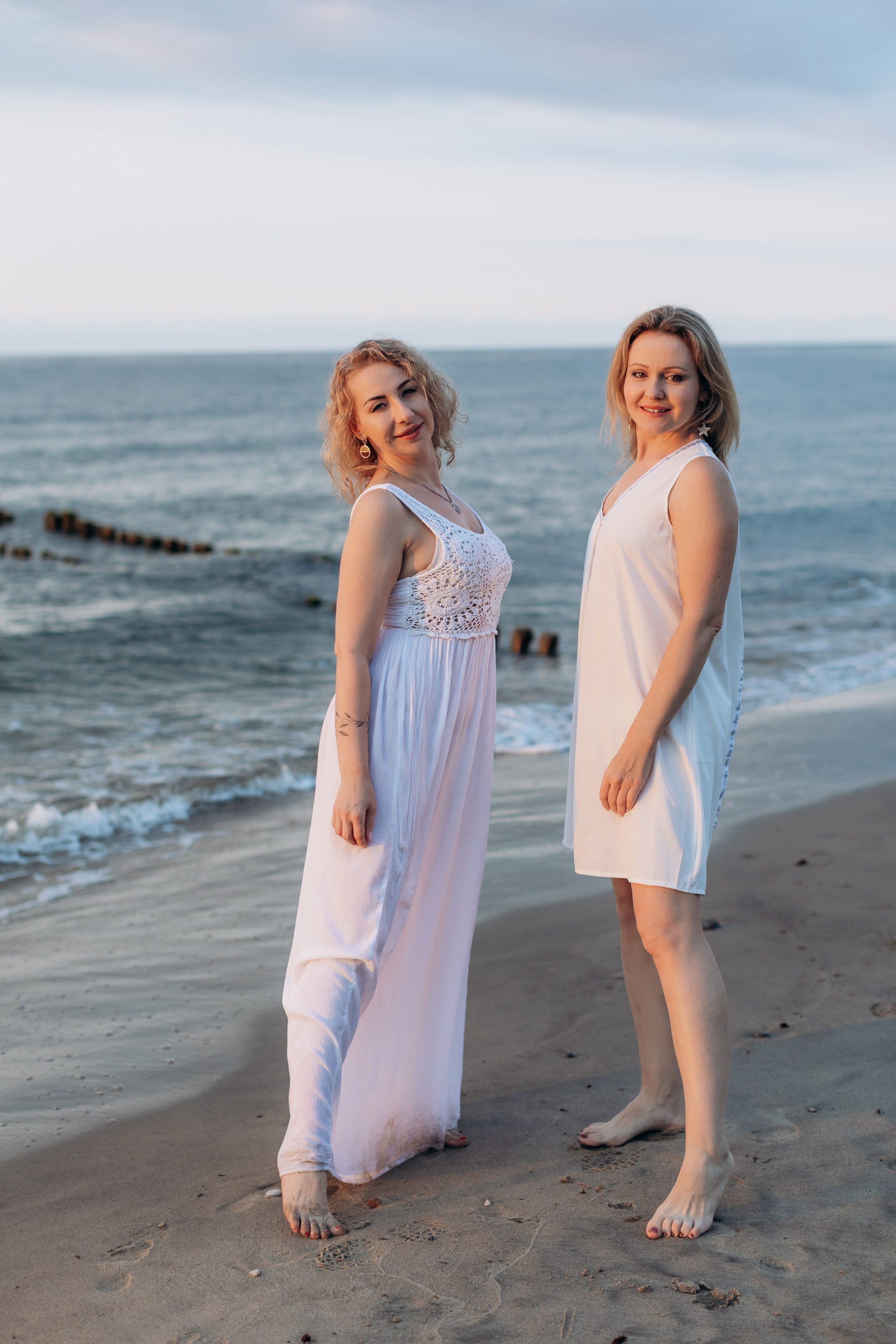 Подруги Отрадное море лето закат. Фотограф в Калининграде свадебная фотография, репортажная, фотосессии