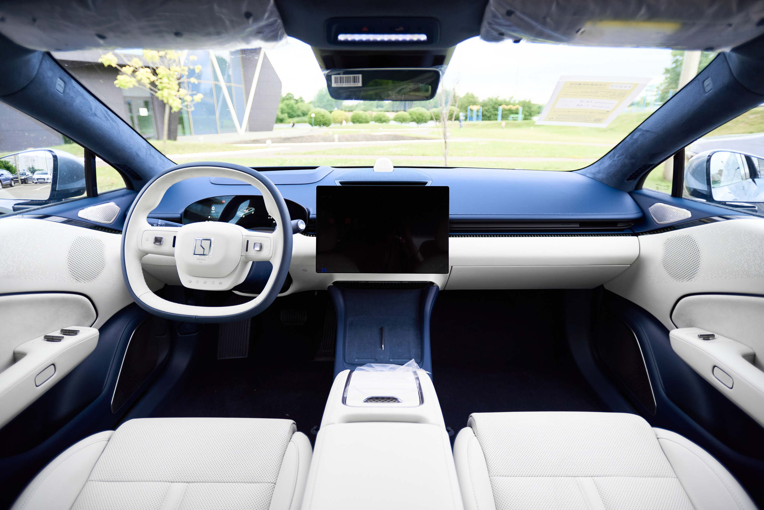 Zeekr 007. Автомобильный и интерьерный фотограф в Минске Александр Тагаев