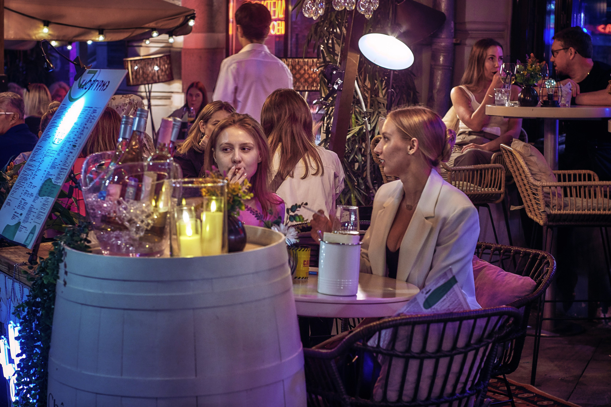 Люди и кафе. Сайт фотографа Виталия Дени