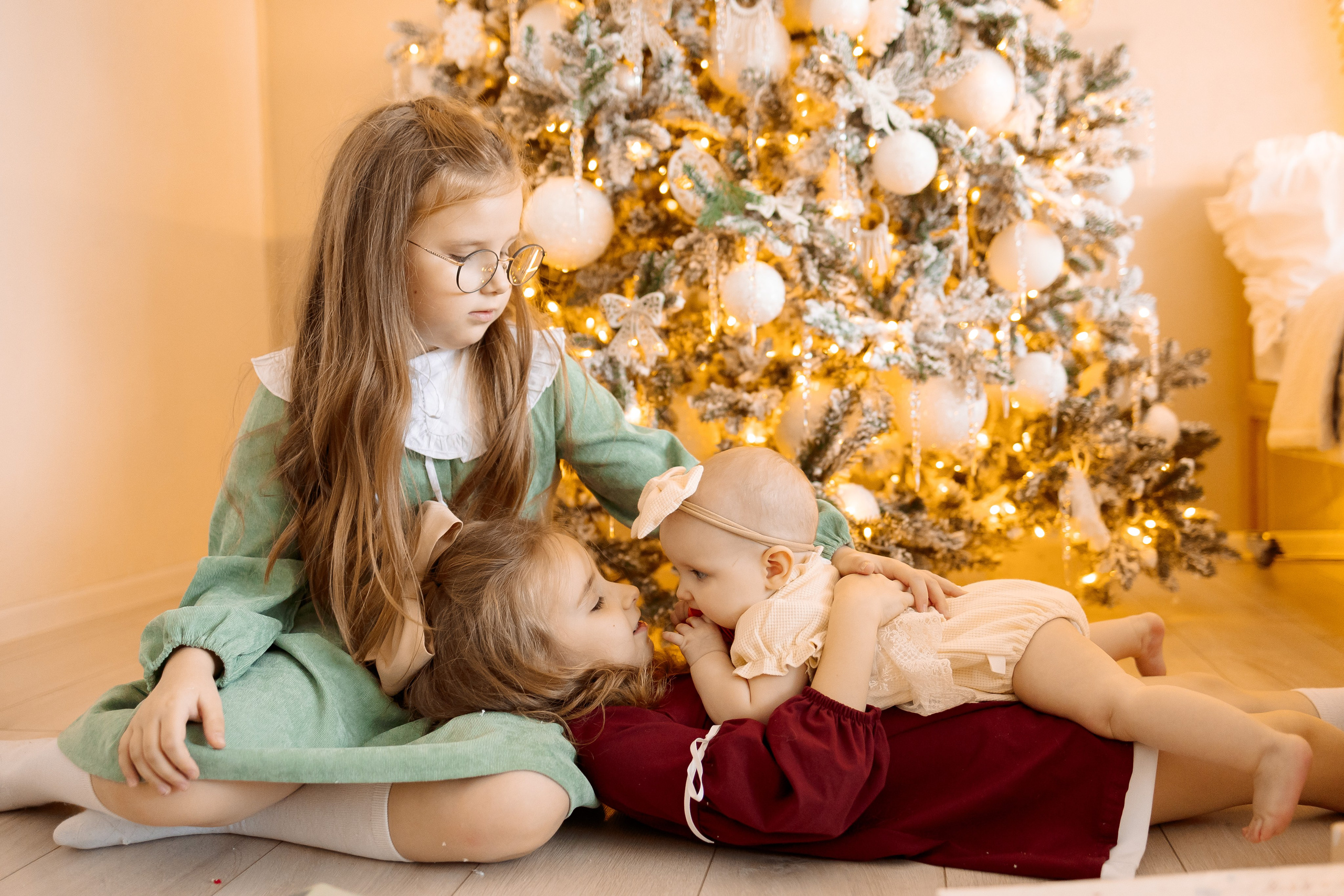 Новогрдняя семейная фотосессия с дочками. Семейный Фотограф в Москве Евгения Симоненко
