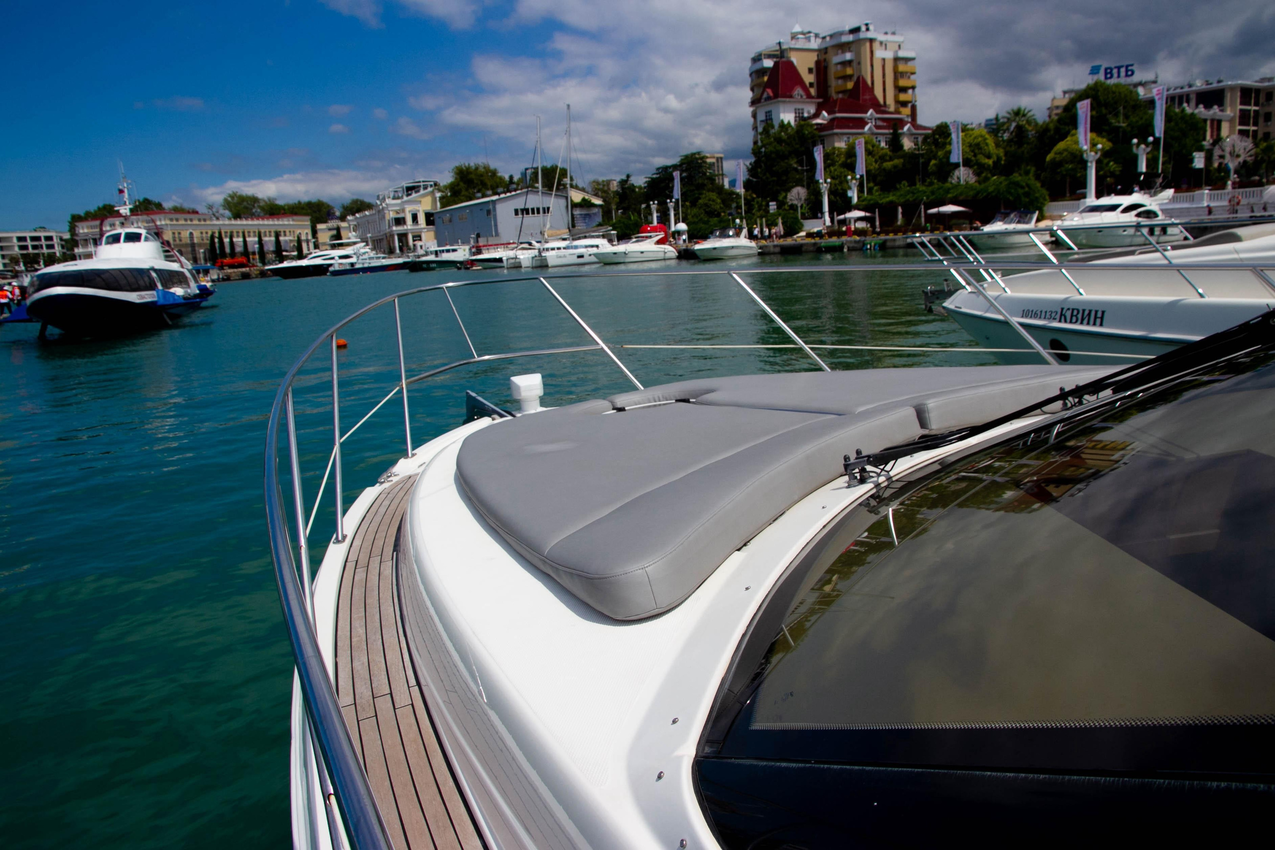 Яхта Принц Аренда Яхты в Сочи Яхтанаморе YACHTNAMORE YACHTANAMORE