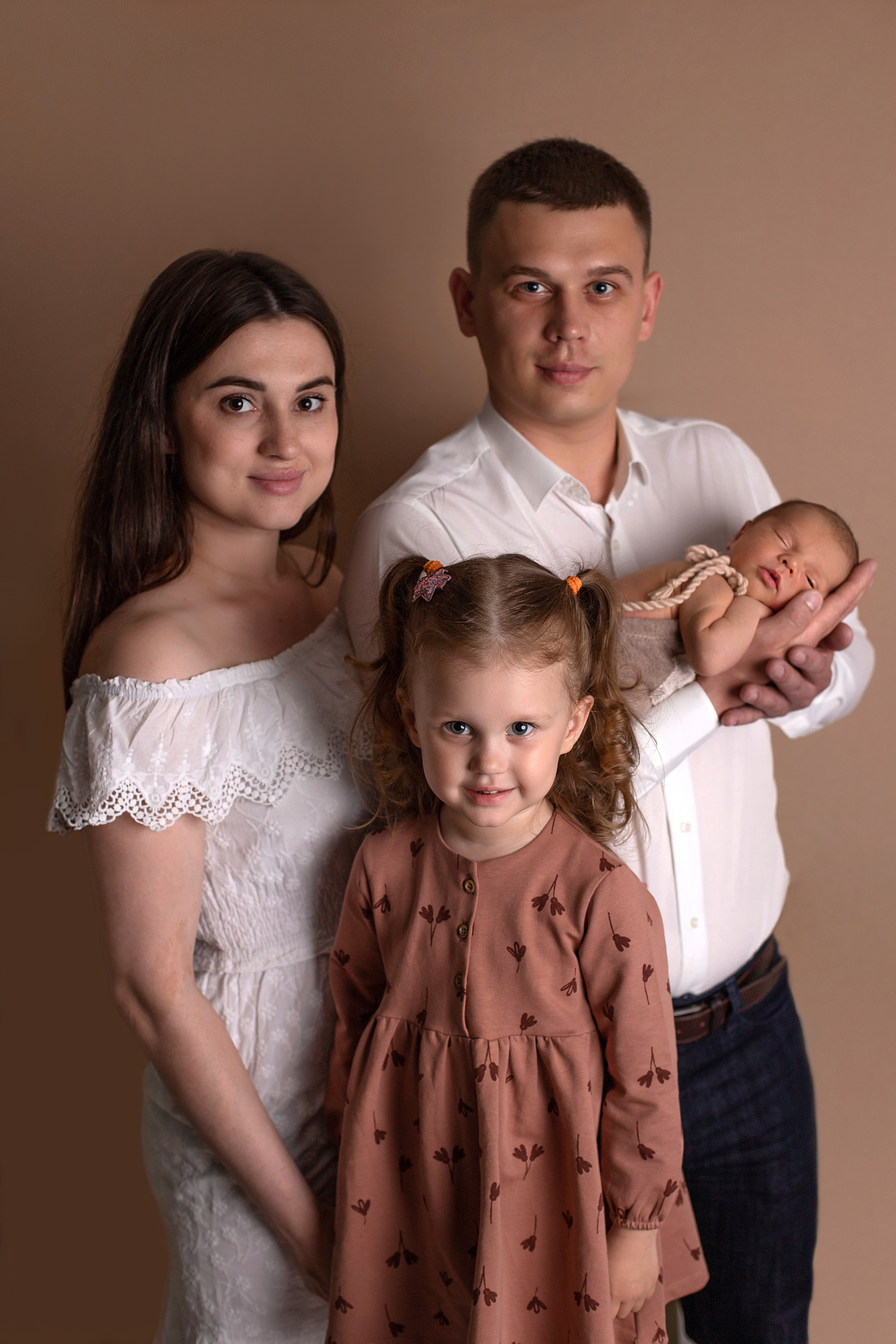 Семейные кадры newborn. Фотограф новорожденных в Ярославле Ольга Зимина