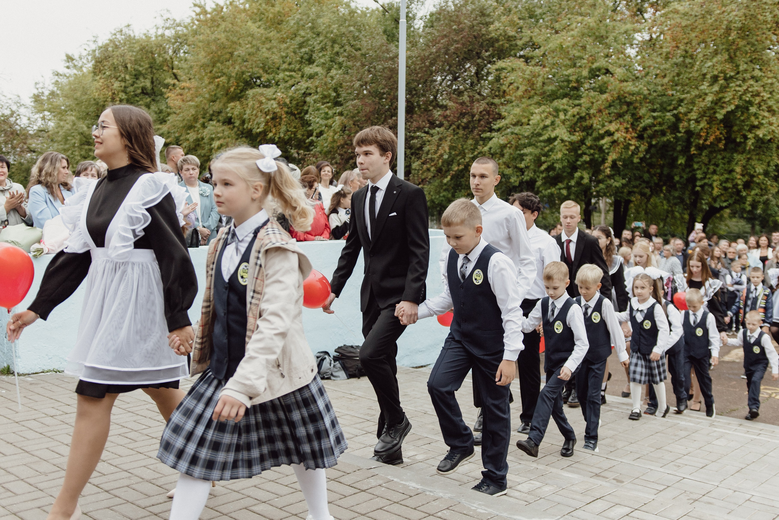 1 сентября 1 «Б» класса. Фотограф в Кирове и Кирово-Чепецке Валерия Шиляева
