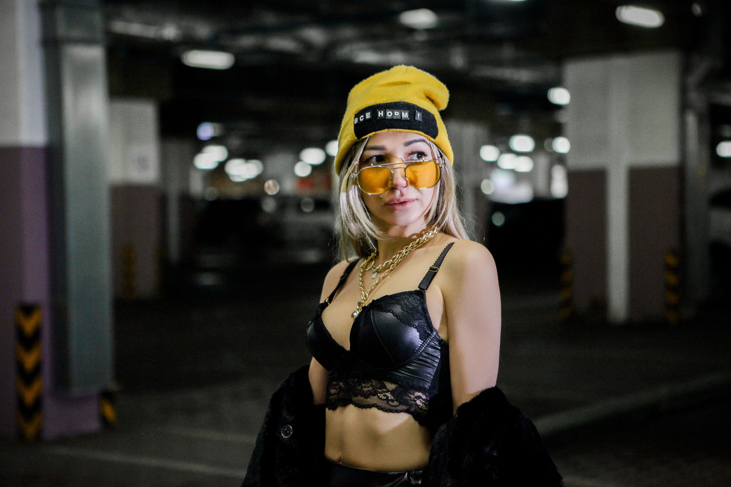 Фотосессия на парковке. Репортажный, семейный, свадебный, портретный фотограф