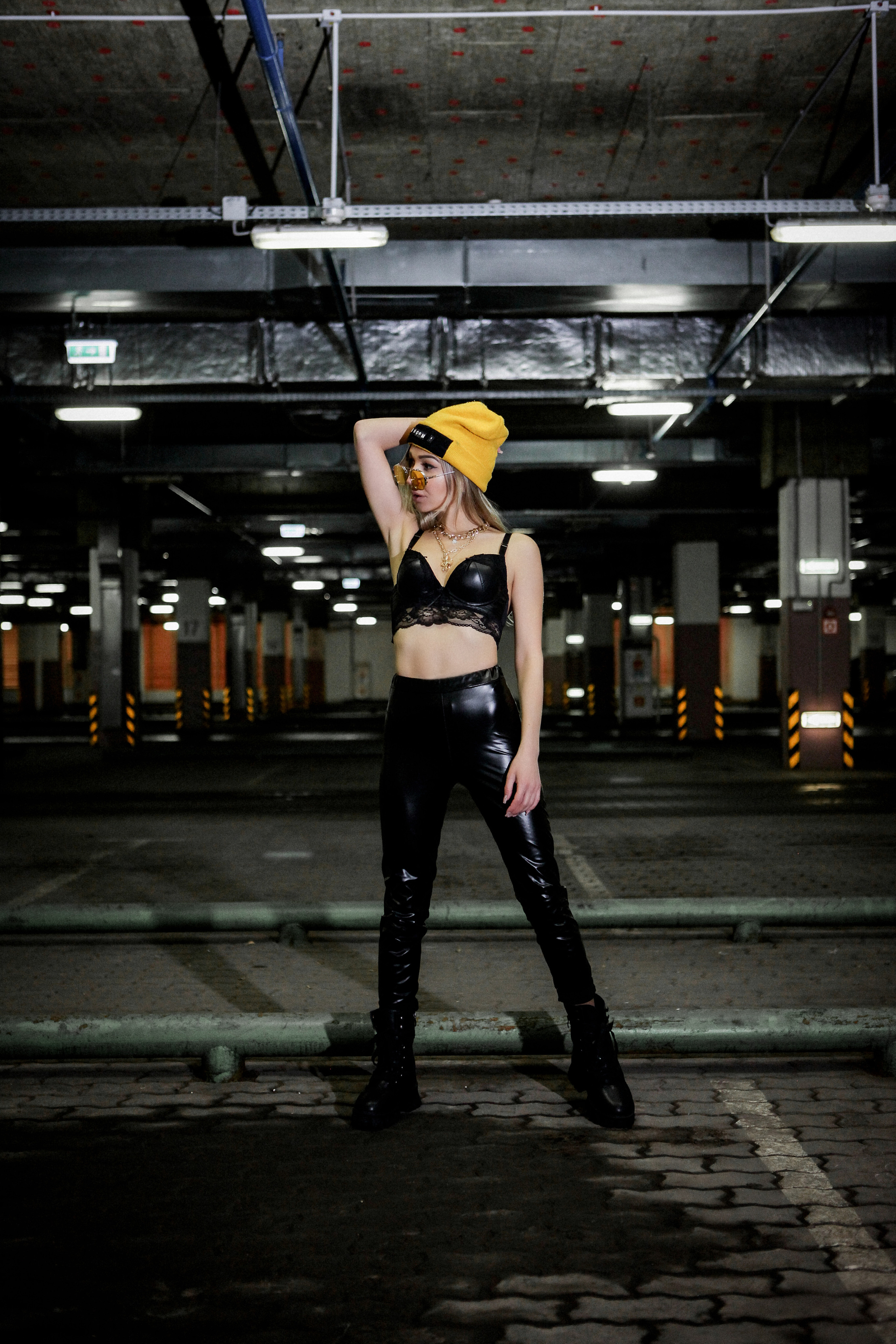 Фотосессия на парковке. Репортажный, семейный, свадебный, портретный фотограф