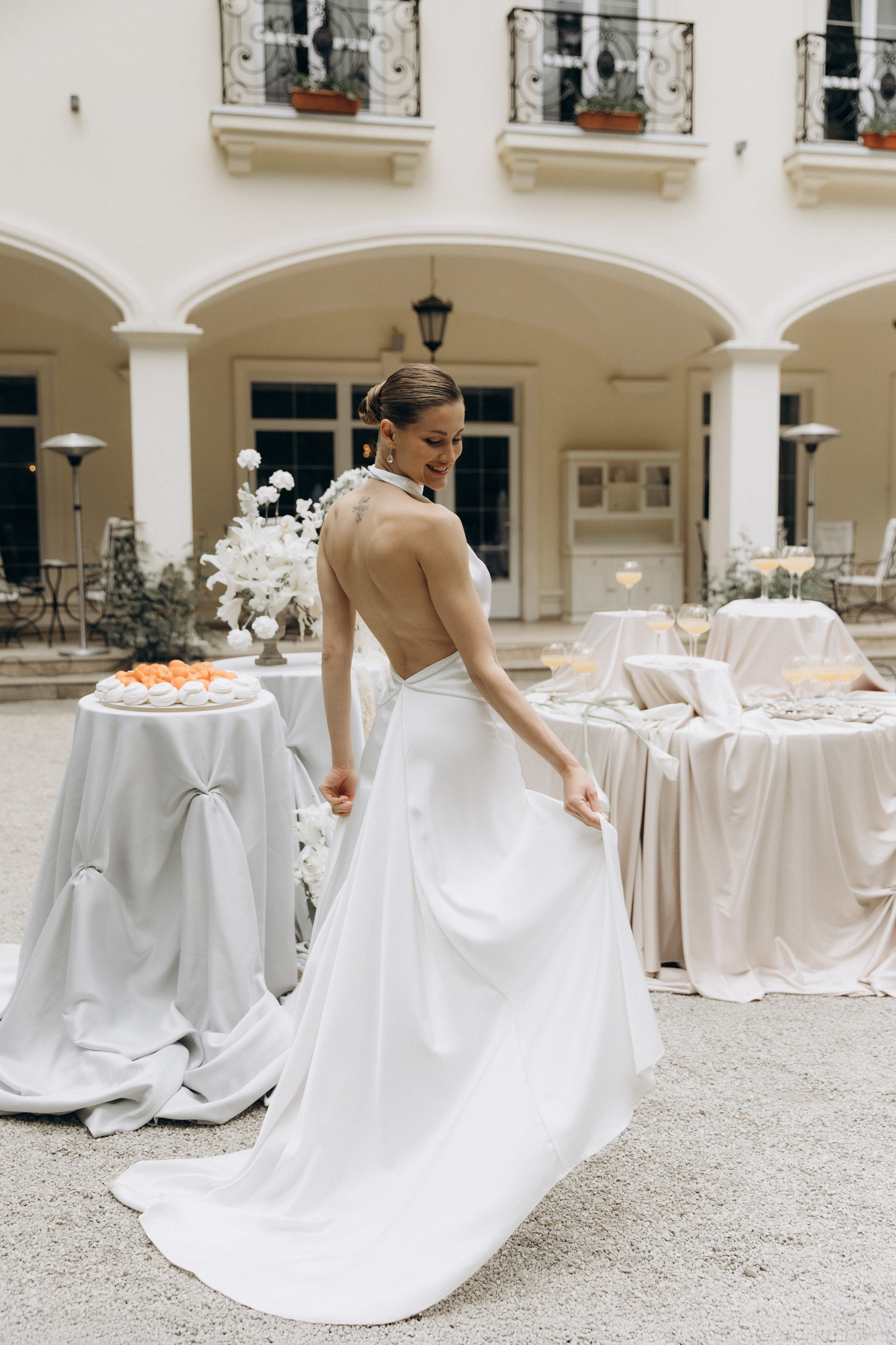 Свадебная фотосессия с ретро-автомобилем. Свадебный фотограф Москва Павел Фетисов