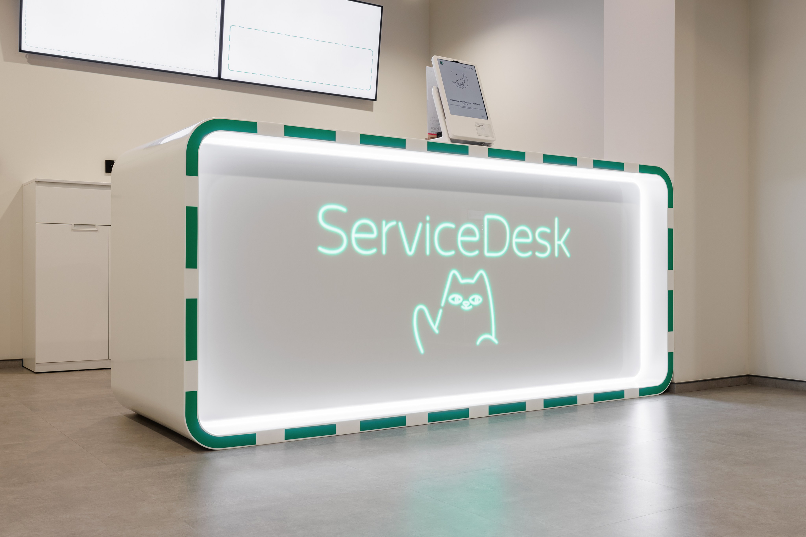 Стойки ресепшн, офис Яндекса