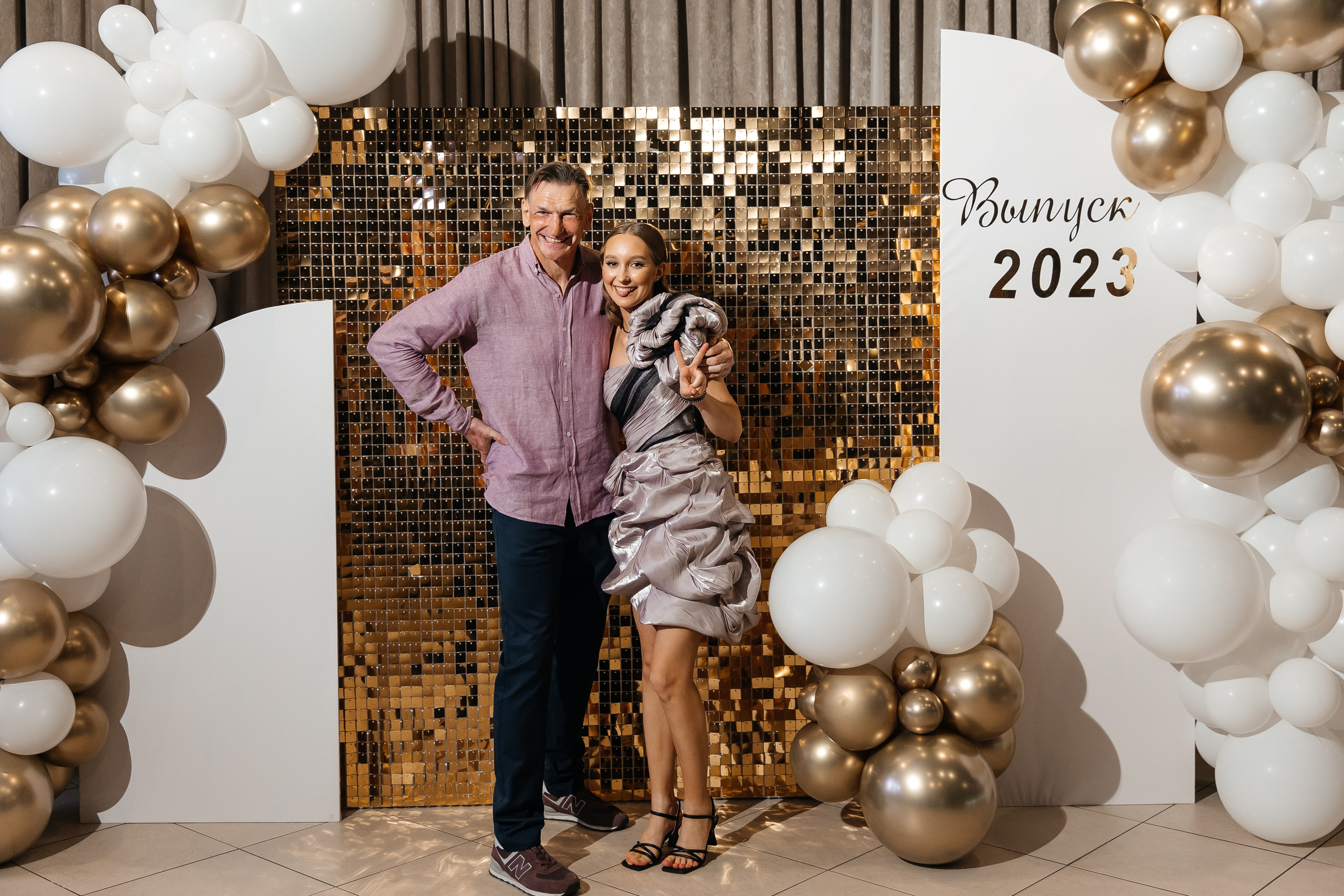 2023-06-23 Выпускной МБОУ СОШ № 10. Фотограф в Красноярске