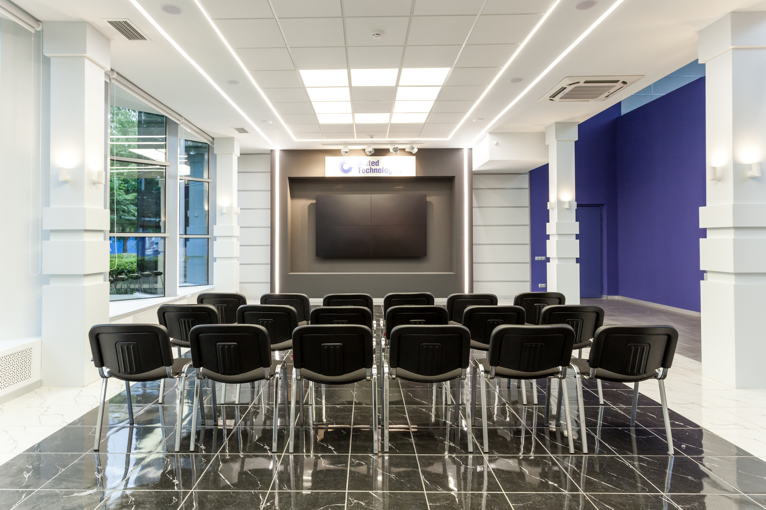 Офис OTIS. Наталья Мавренкова интерьерный фотограф, декоратор в Санкт-Петербурге