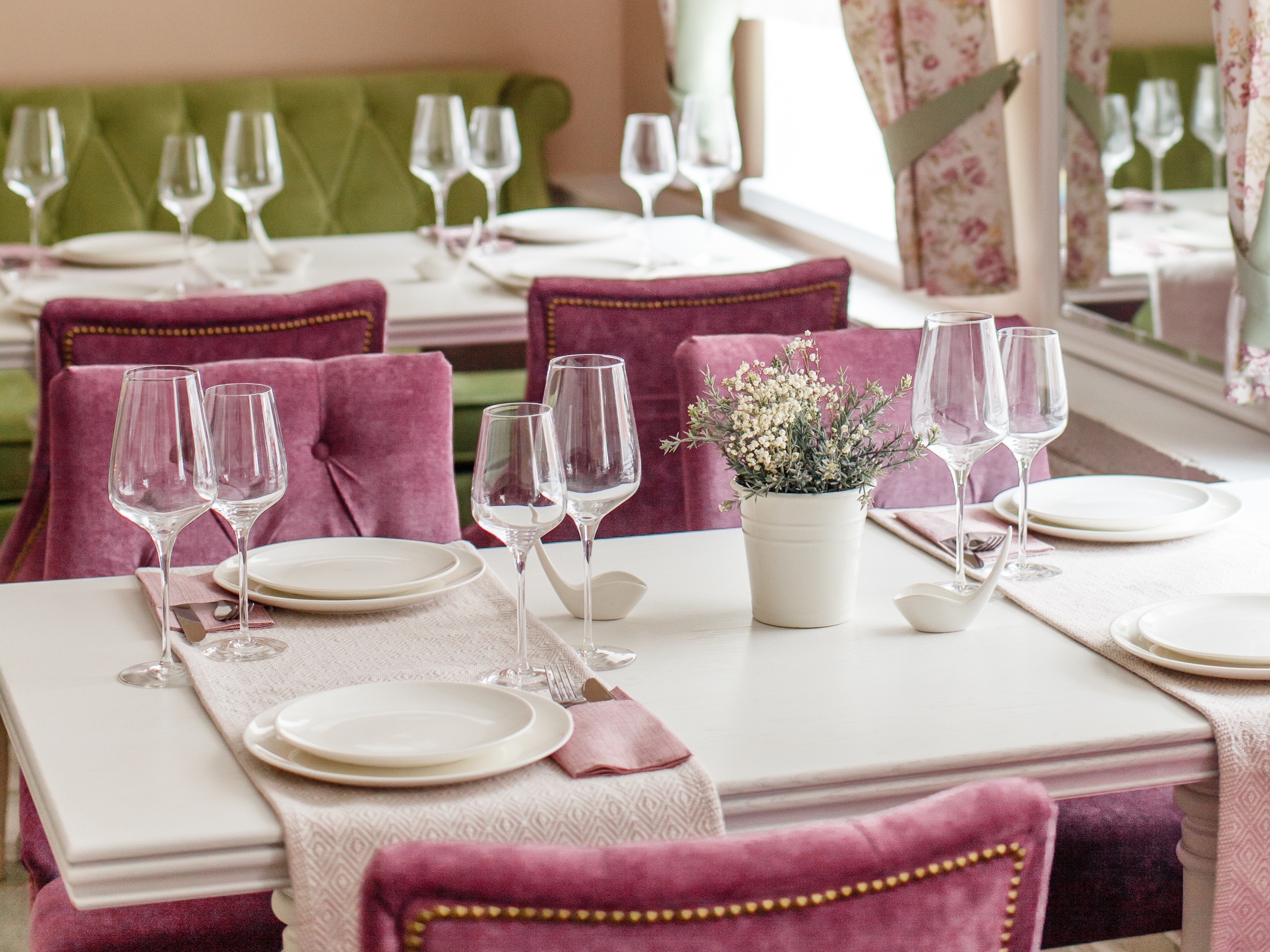 Ресторан "Подворье", город Тихвин. Наталья Мавренкова интерьерный фотограф, декоратор в Санкт-Петербурге