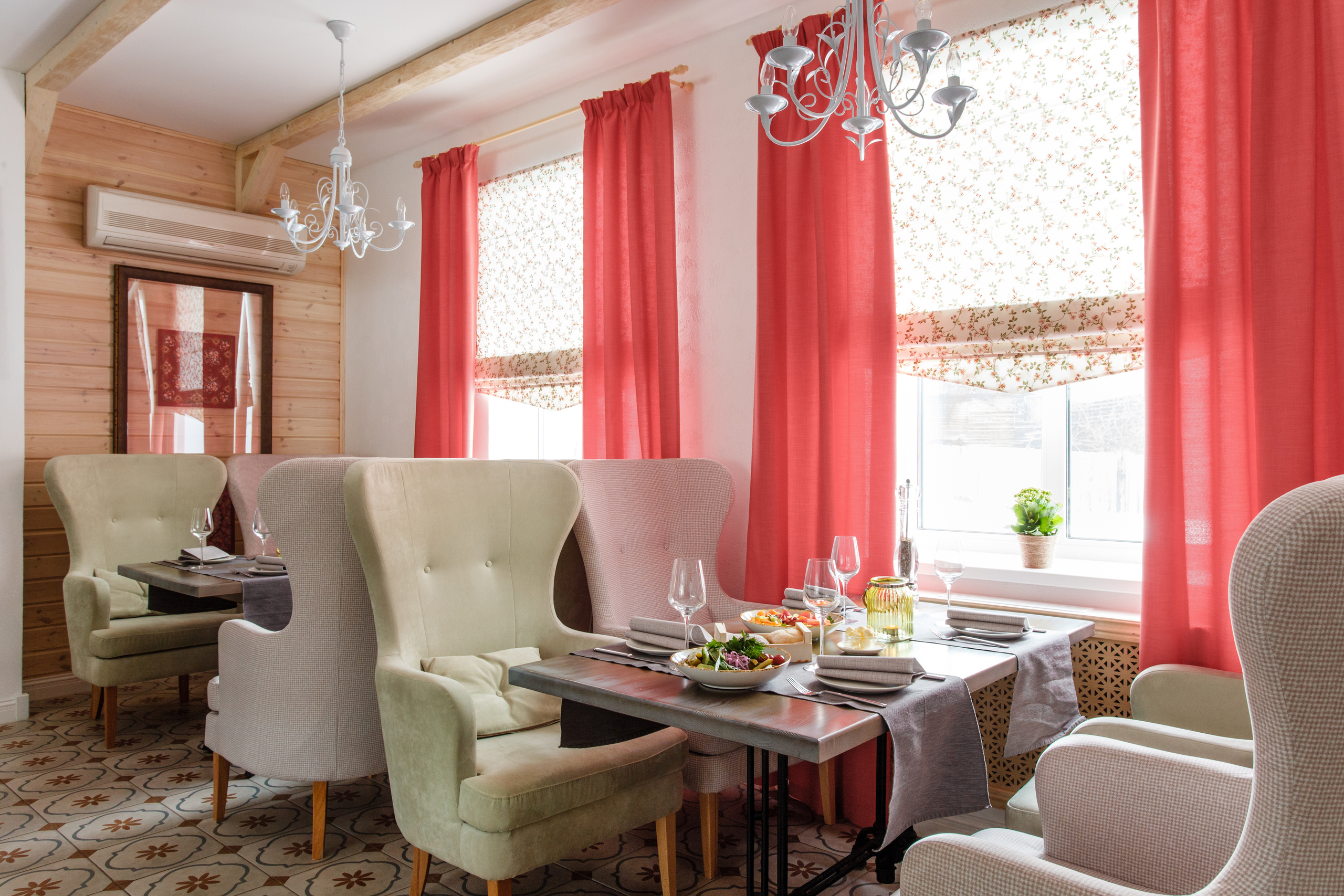 Ресторан "Подворье", город Тихвин. Наталья Мавренкова интерьерный фотограф, декоратор в Санкт-Петербурге