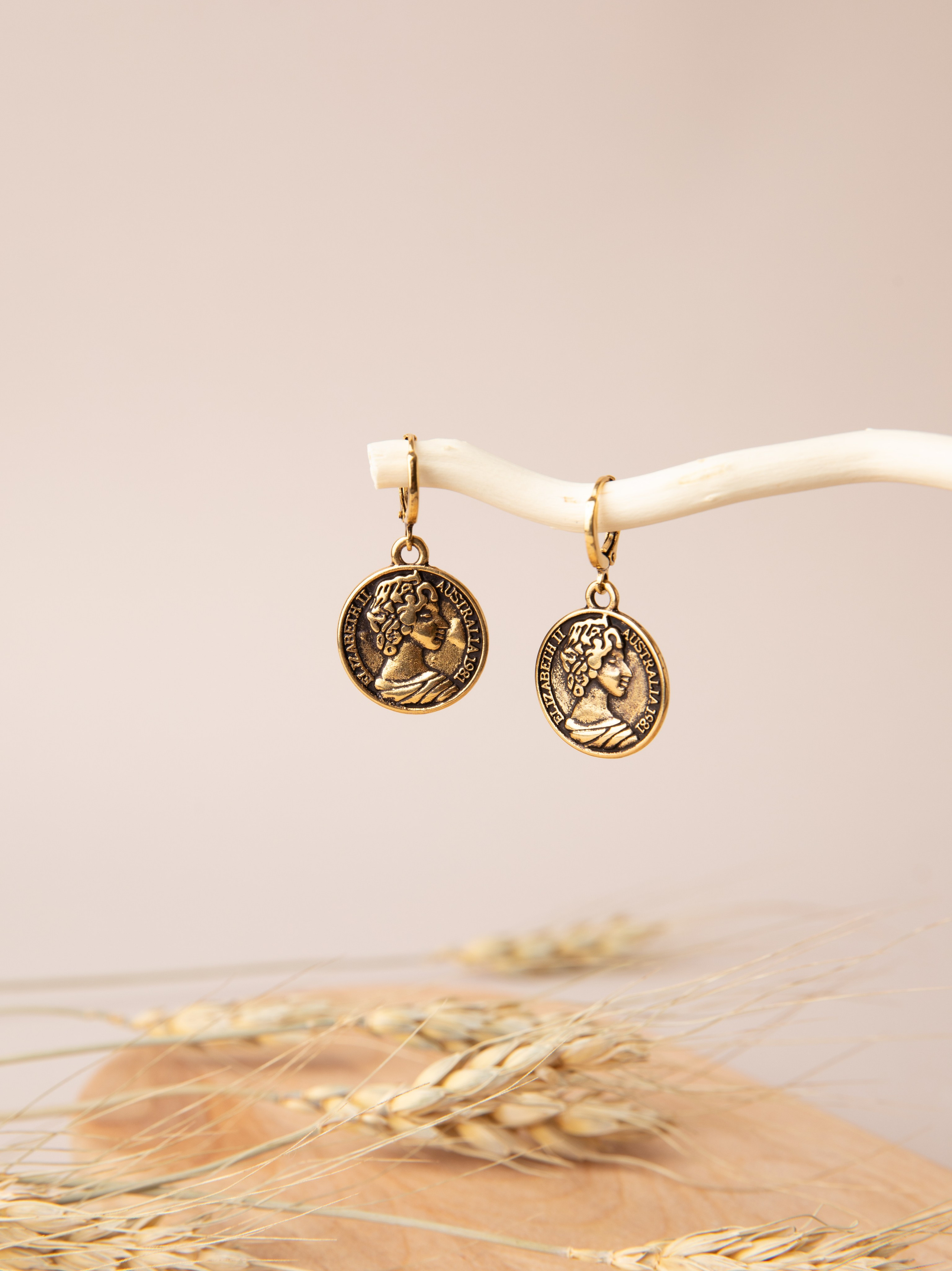 Украшения. Фотостудия предметной и модельной съёмки для маркетплейсов