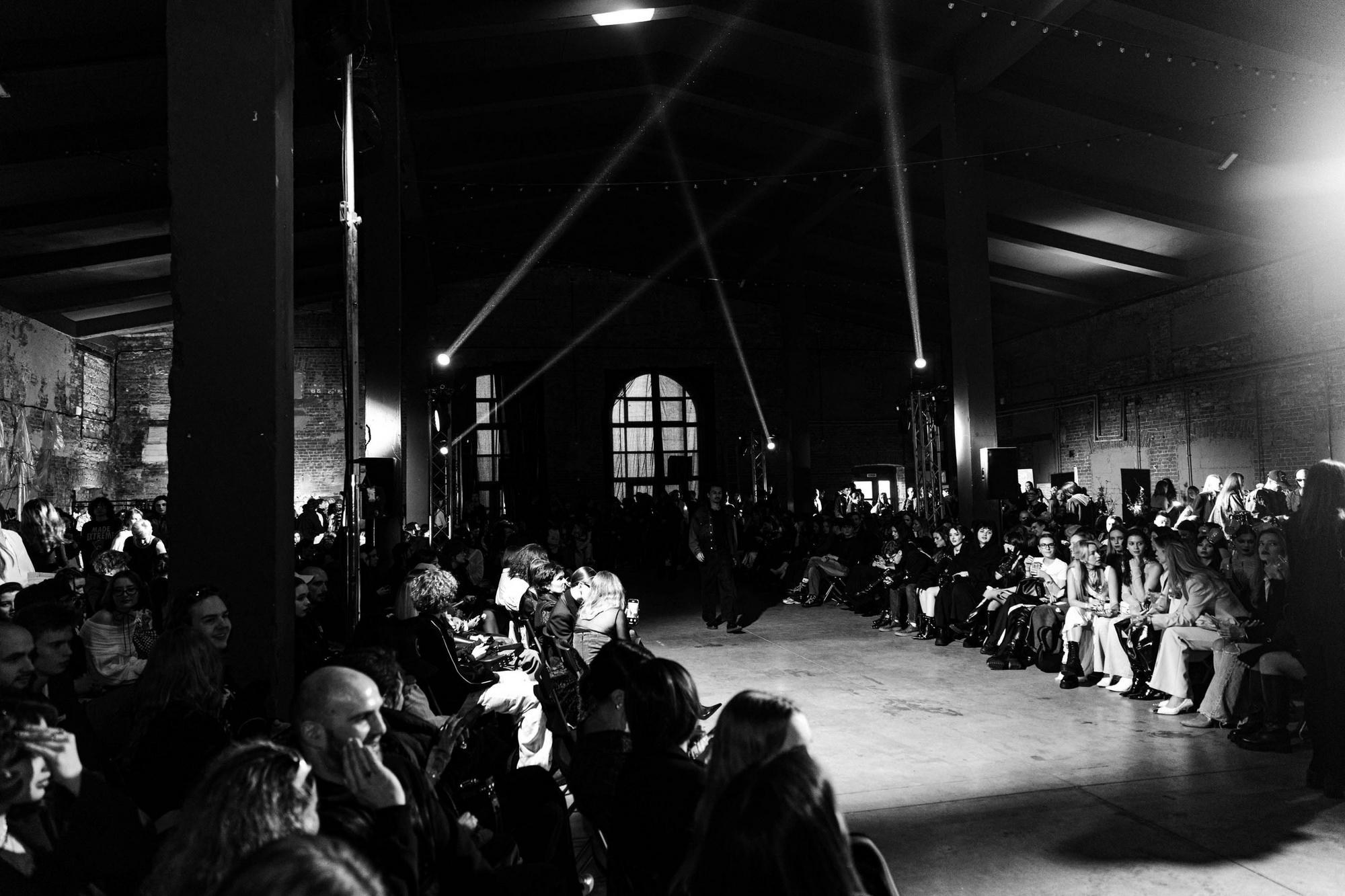 AUXI FASHION SHOW 2024. Backstage. Свадебный фотограф в Санкт‑Петербурге Елена Пчельникова