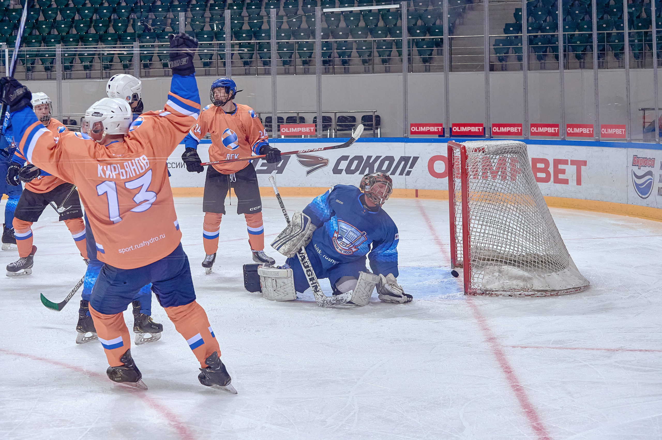 Платинум Арена — Хоккей — РусГидро. Фотограф Яковлев Роман — Красноярск
