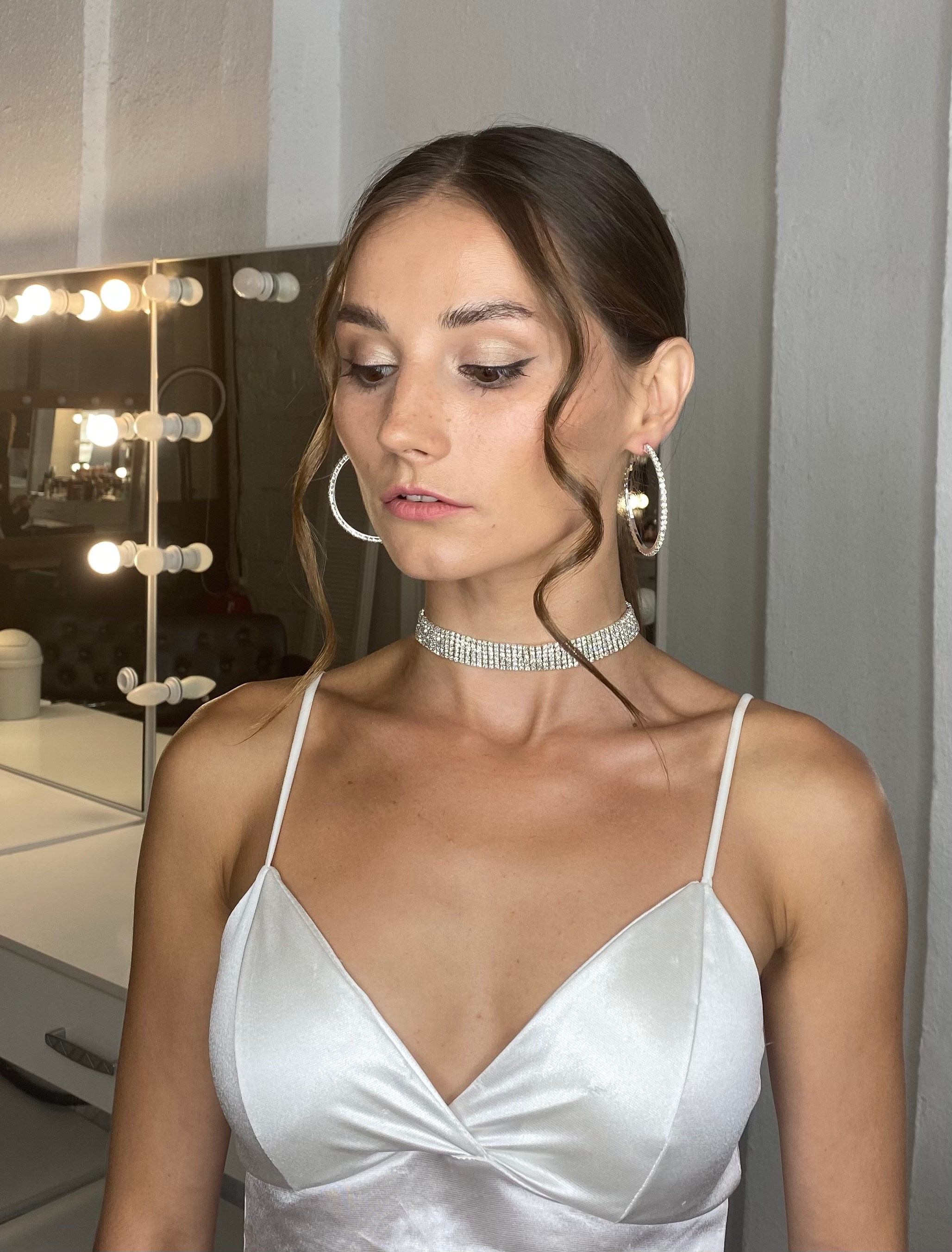 Вечерний макияж в Московской области