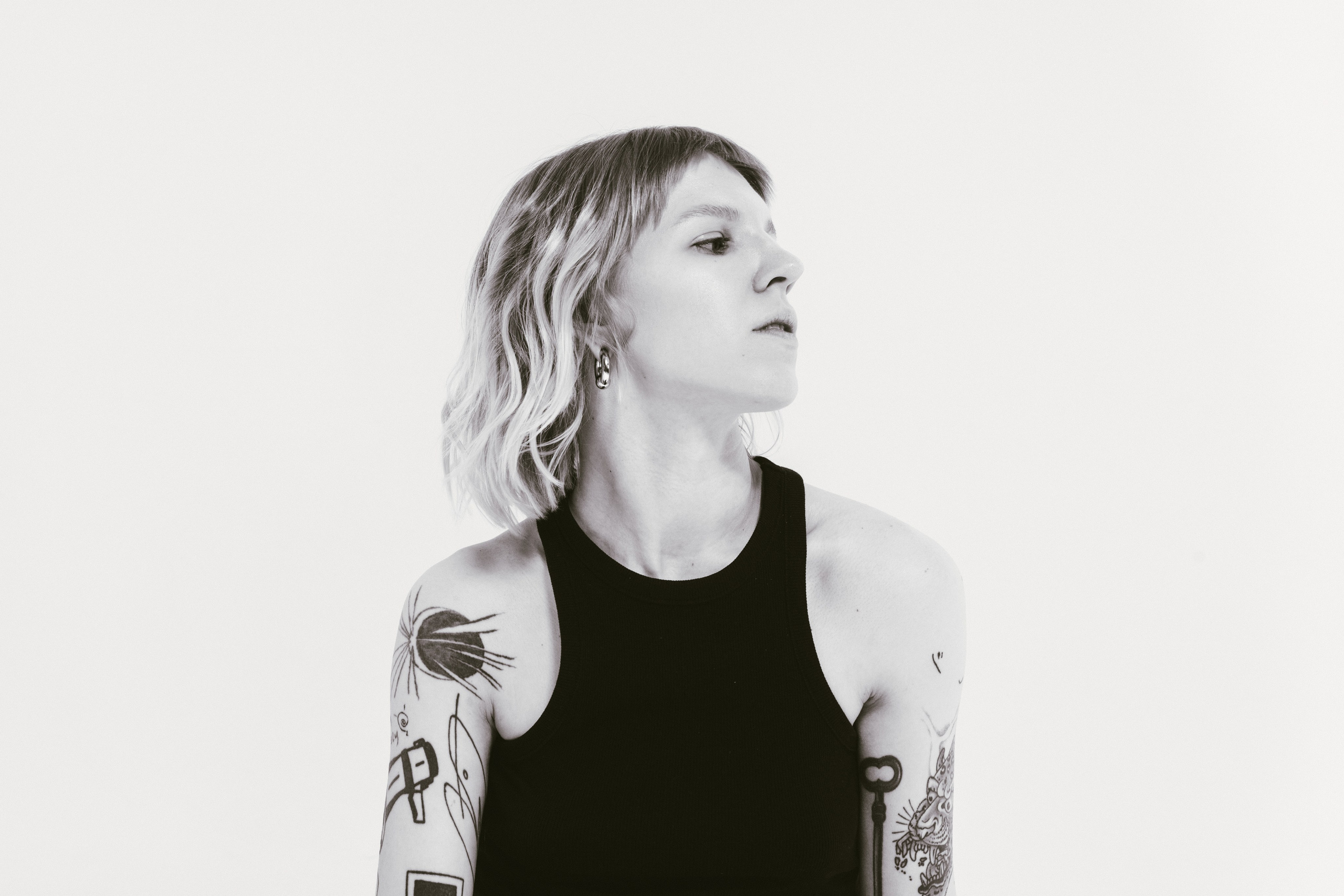 Ника. Студия