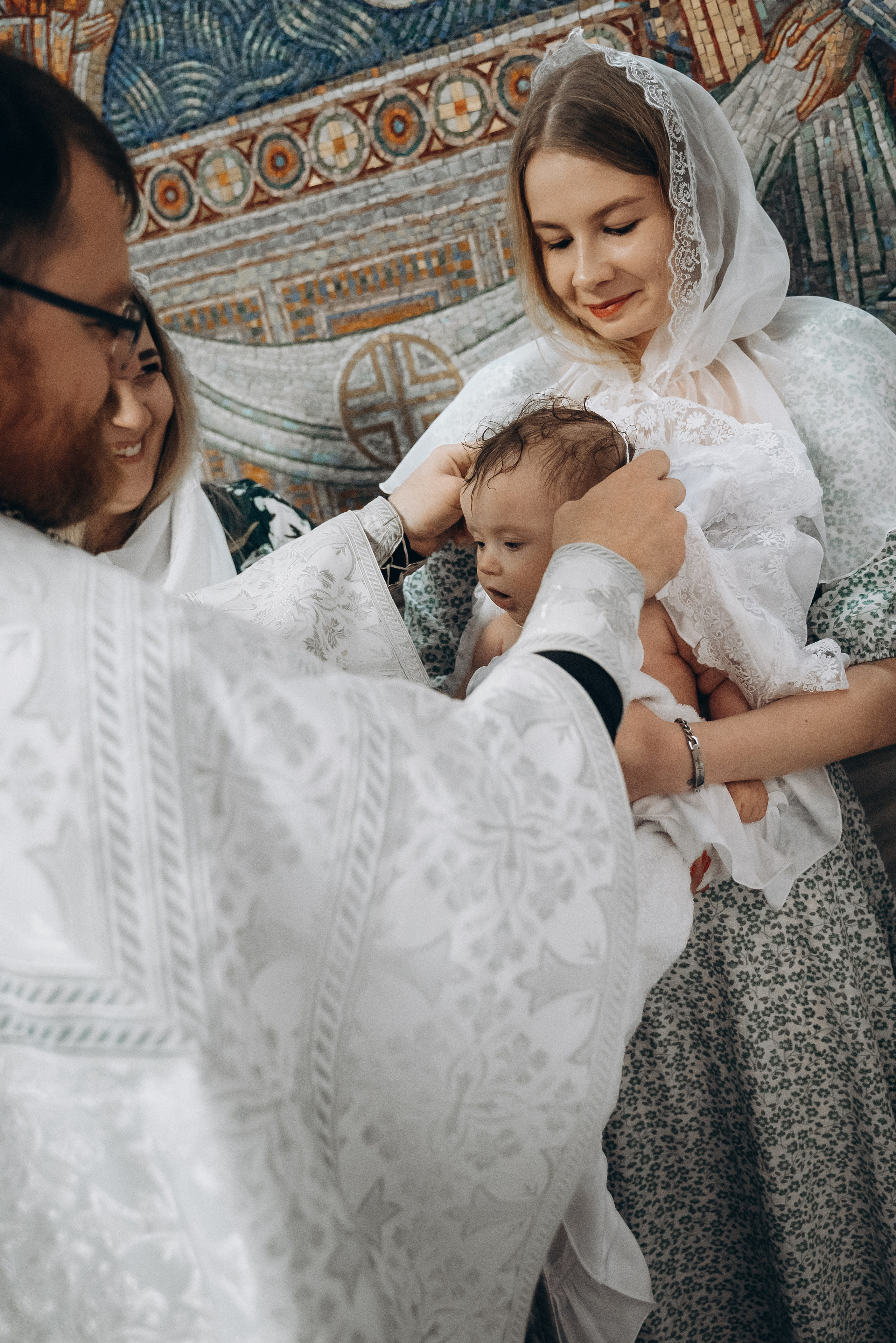 Крещение Варюши (Храм Святой Живоначальной Троицы). Семейный фотограф в Минске Дарья Дреко
