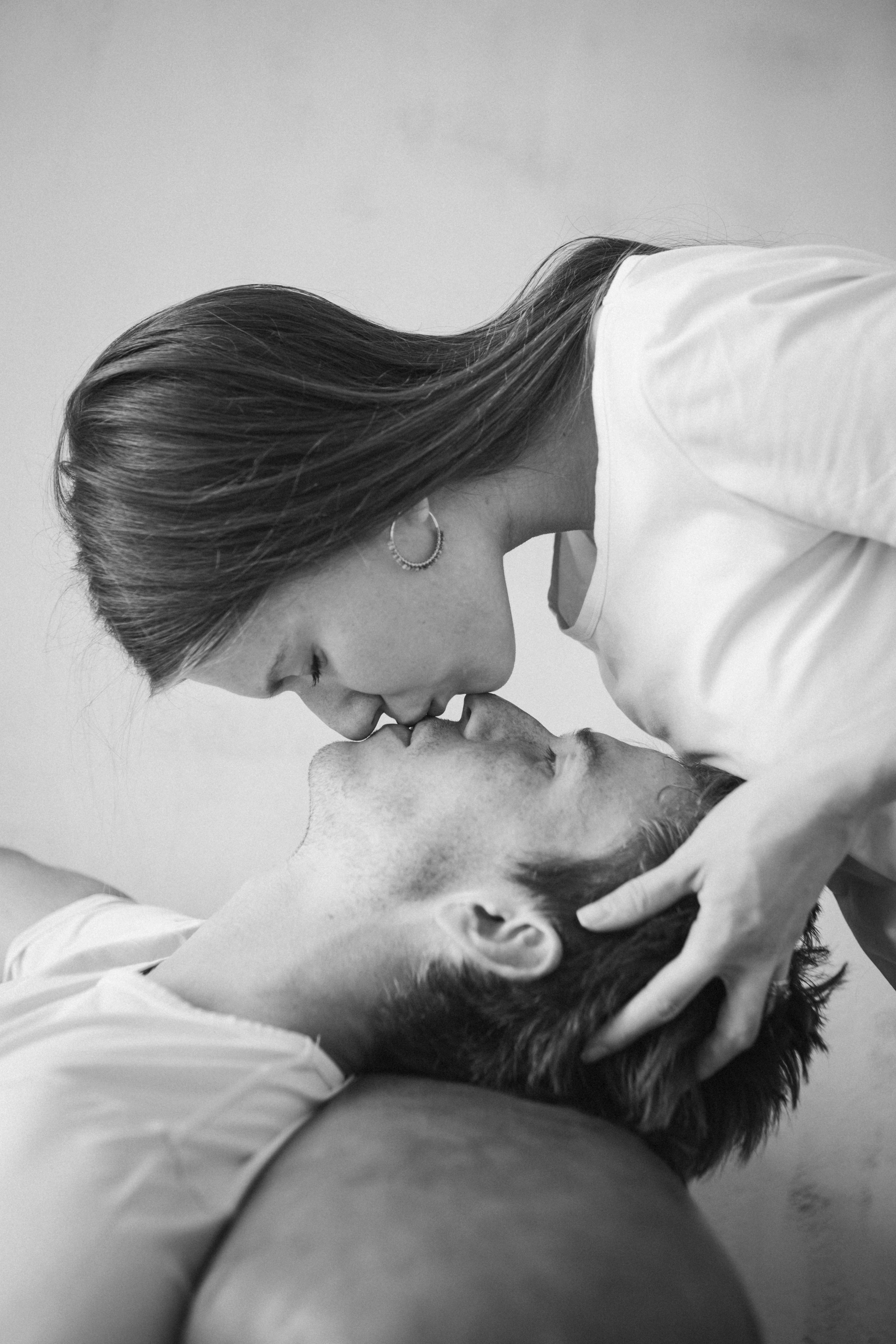 Настя и Стас. Студия. Минимализм. Портретный фотограф в Минске