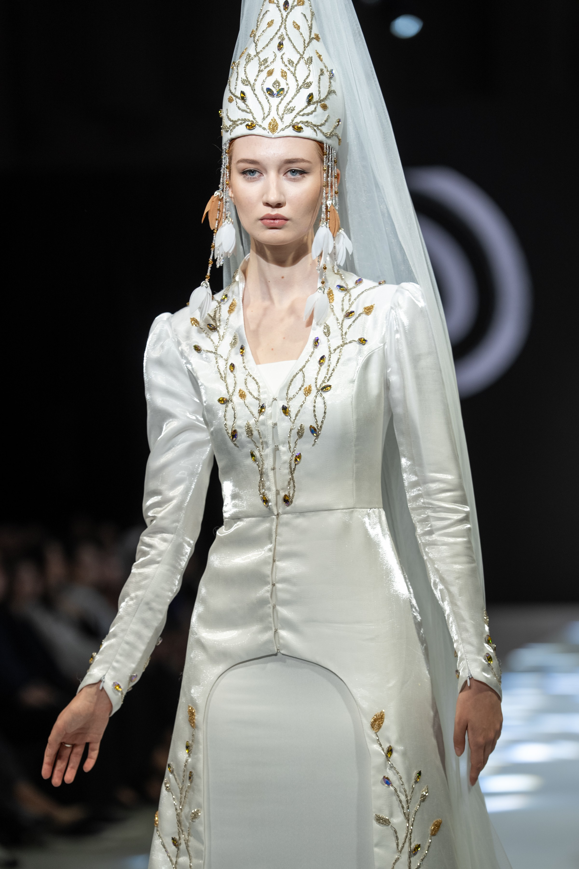 EURASIAN FASHION WEEK Innes. Сайт Алматинского НЮ АРТ, будуар и фэшн фотографа Дениса Карпенко